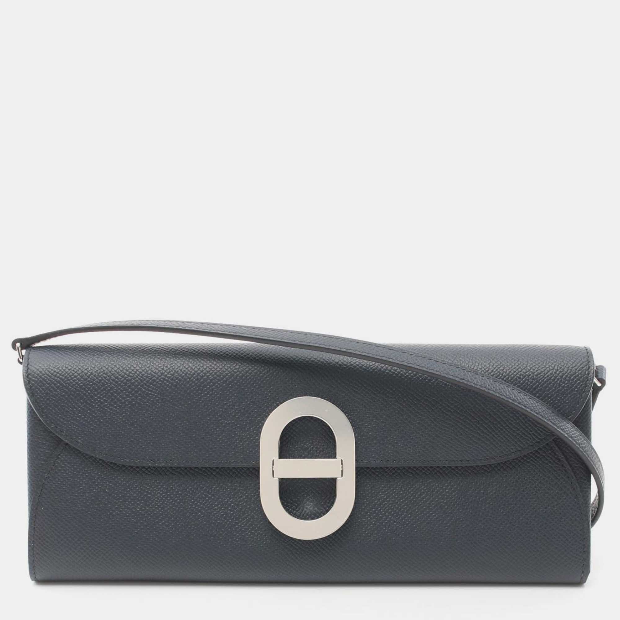 

Hermes Navy Blue Leather Chaine D'Ancre To Go Shoulder Bag