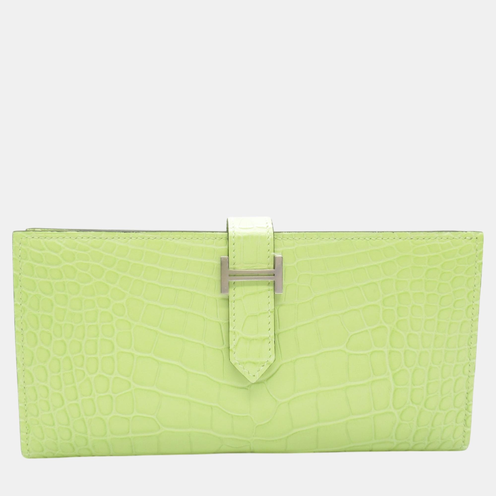 

Hermes Green Leather Bearn Souffle Alligator Wallet