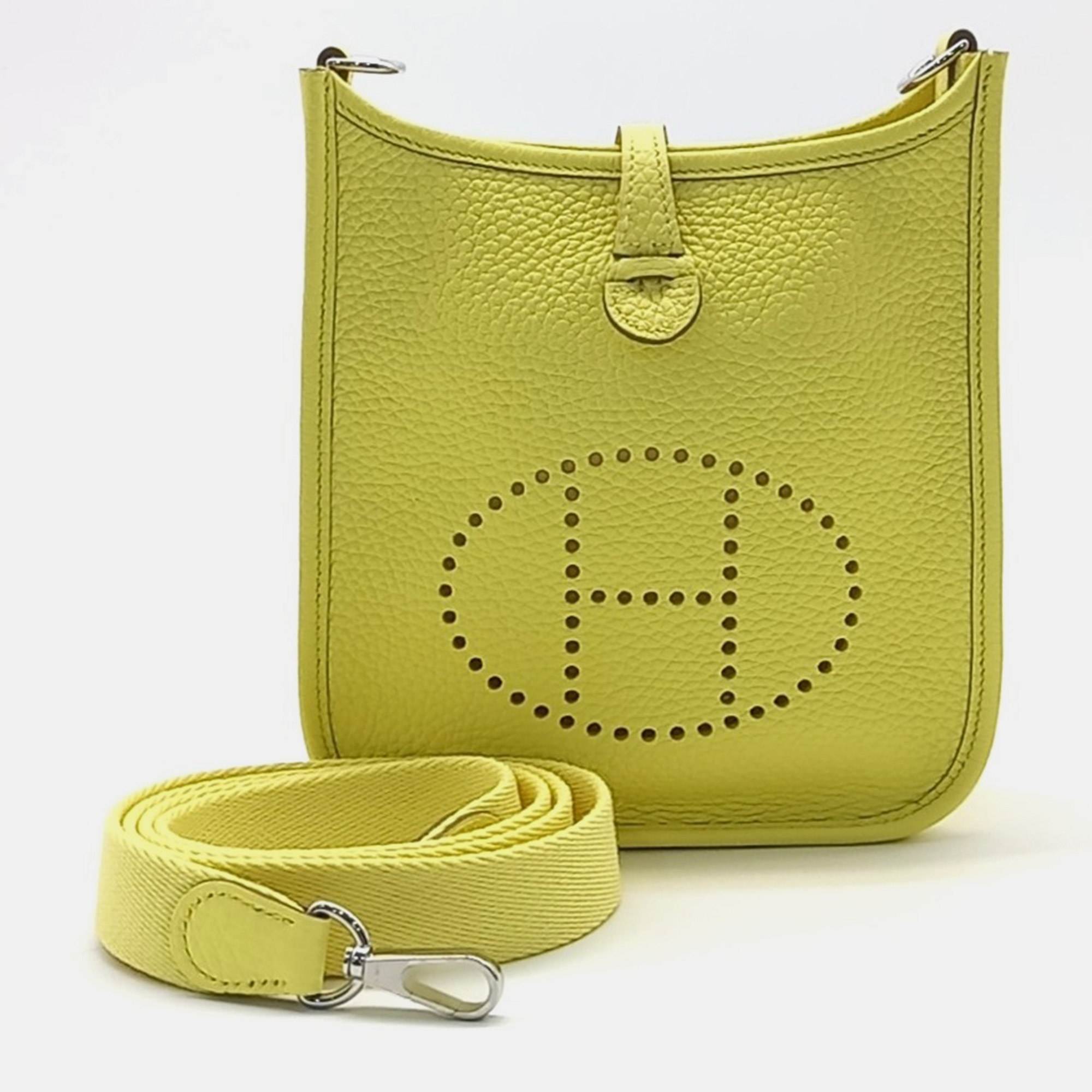 

Hermes Green Leather Evelyn 16 bag