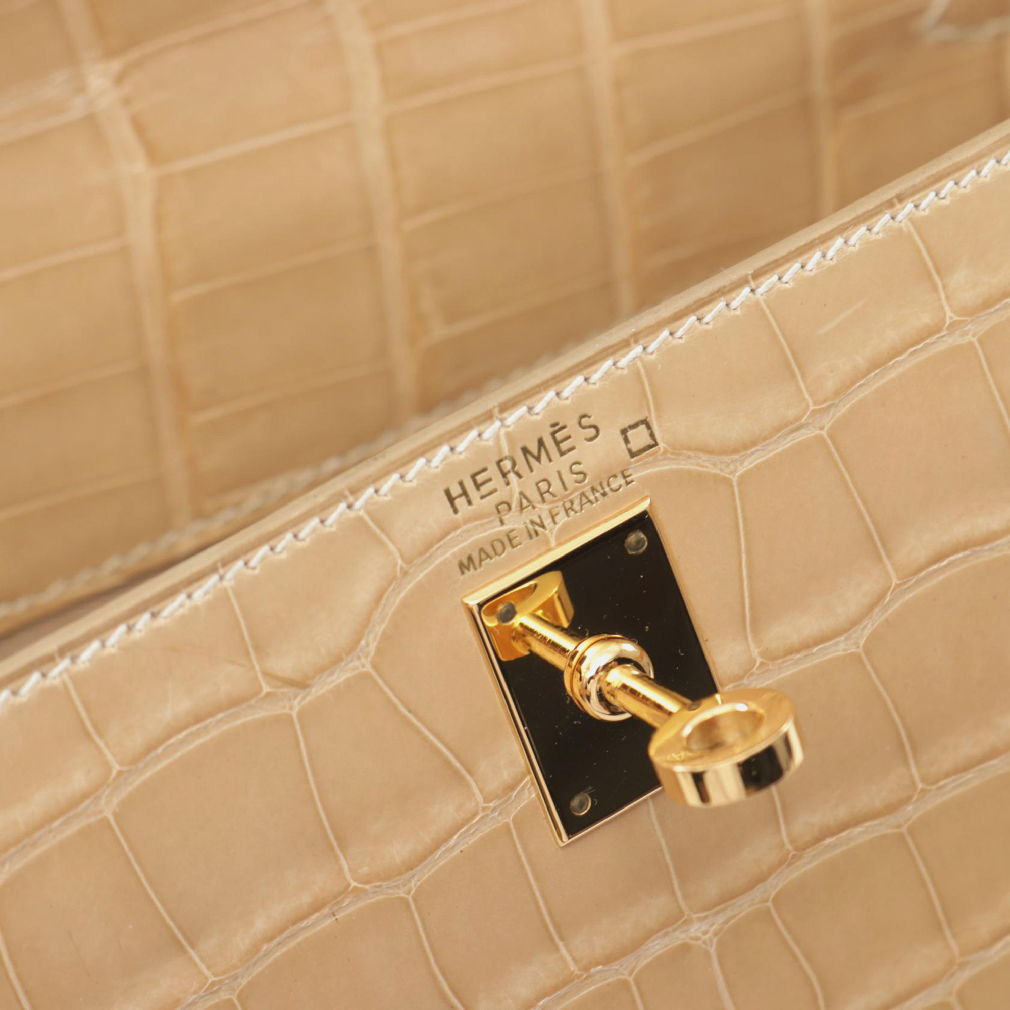 Hermes Beige Alligator Leather Kelly 25 Tote Bag 3