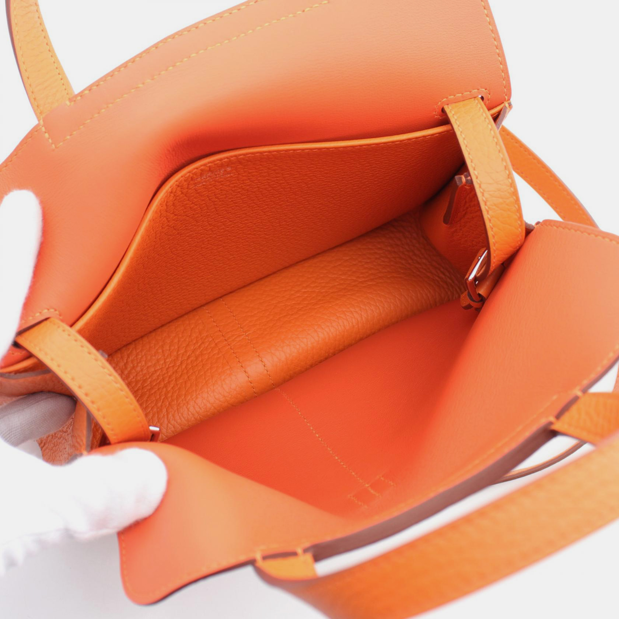 Hermes Orange Leather Arzan 25 Handbag 