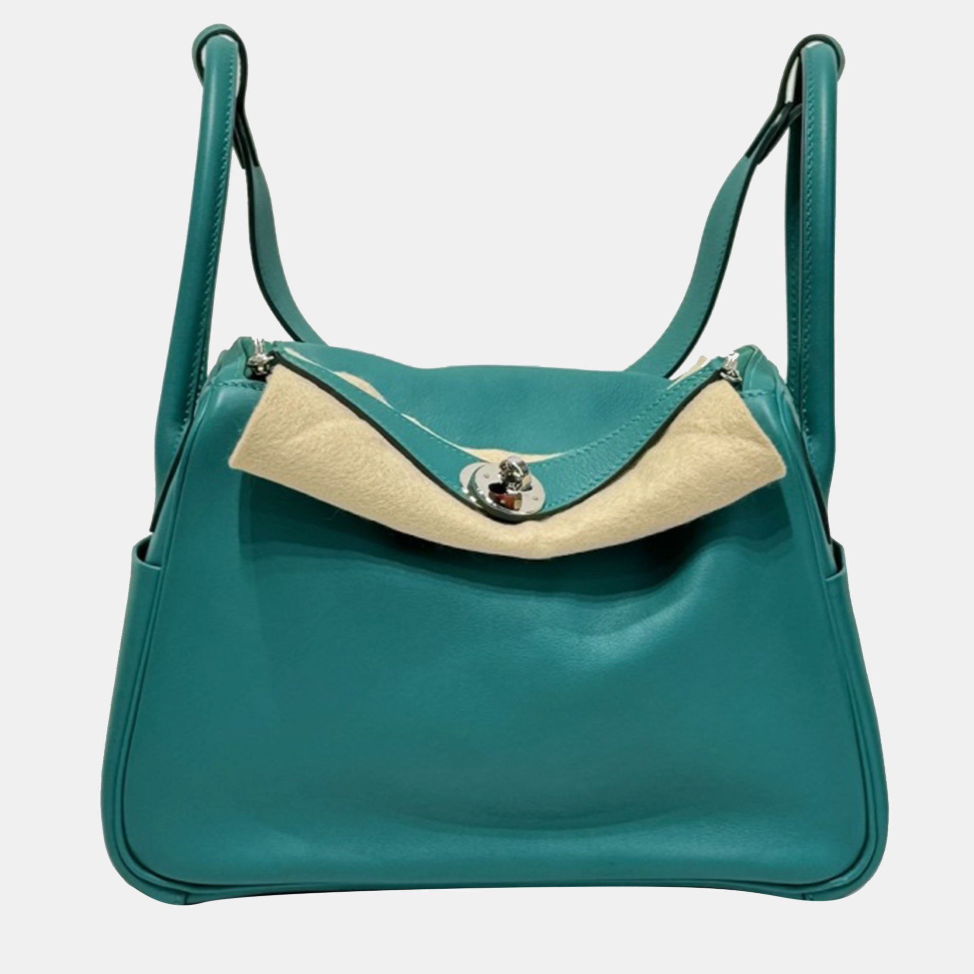 

Hermes Malachite green Swift leather lindy 26 bag