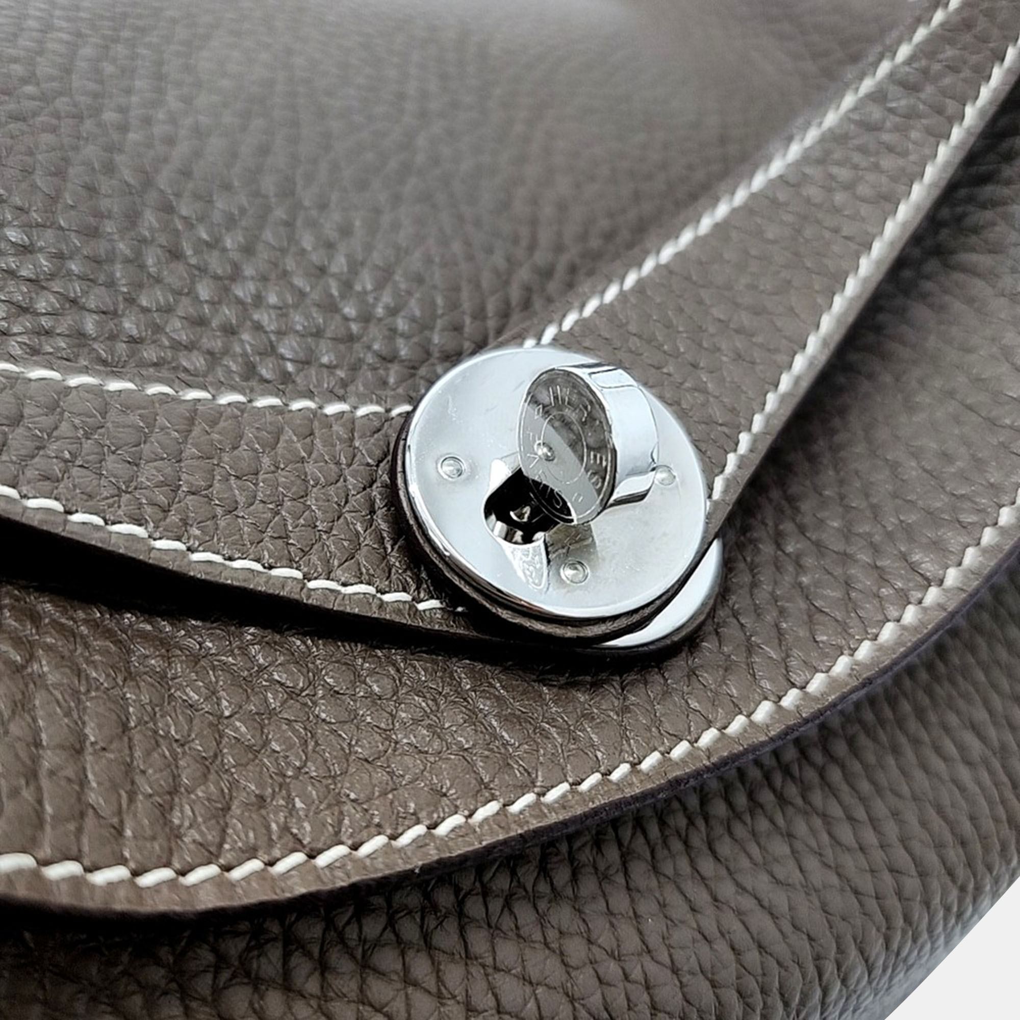 Hermes Brown Leather Lindy 30 bag 
