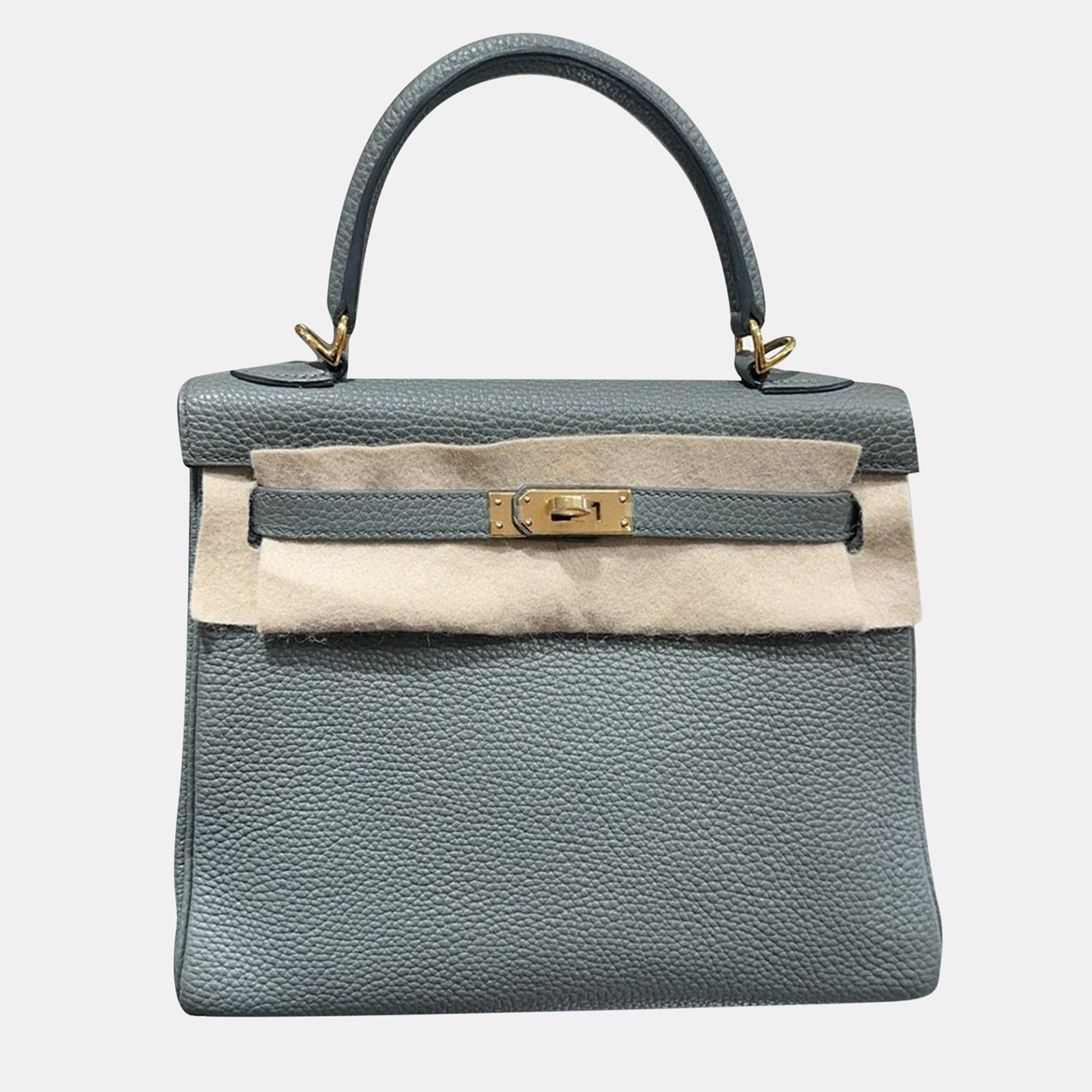 

Hermes Almond Green Togo Leather Kelly 25 bag