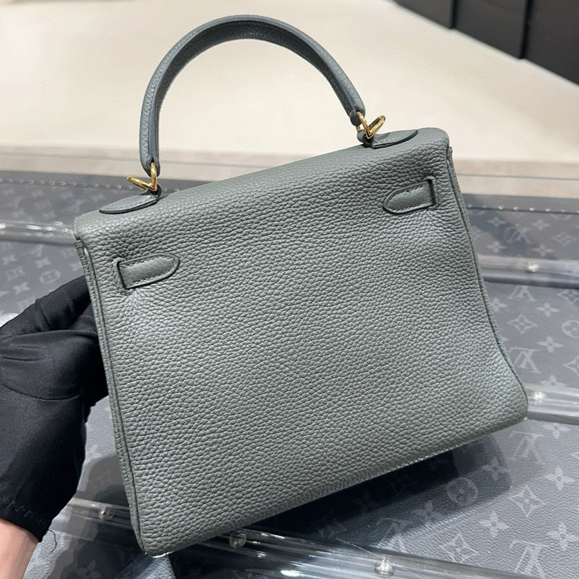 Hermes Almond Green Togo Leather Kelly 25 bag 