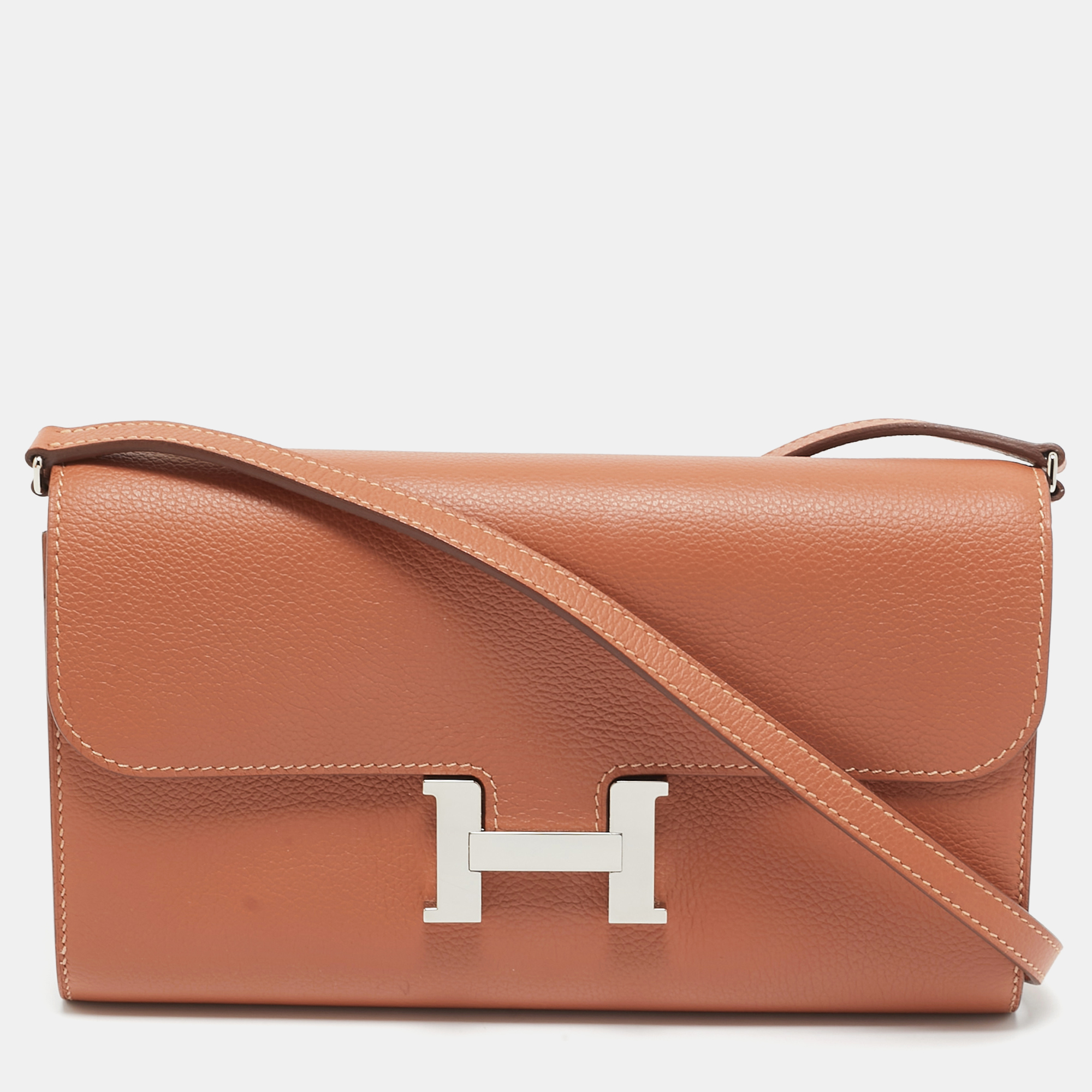 

Hermès Blush Evercolor Leather Constance To Go Wallet, Orange