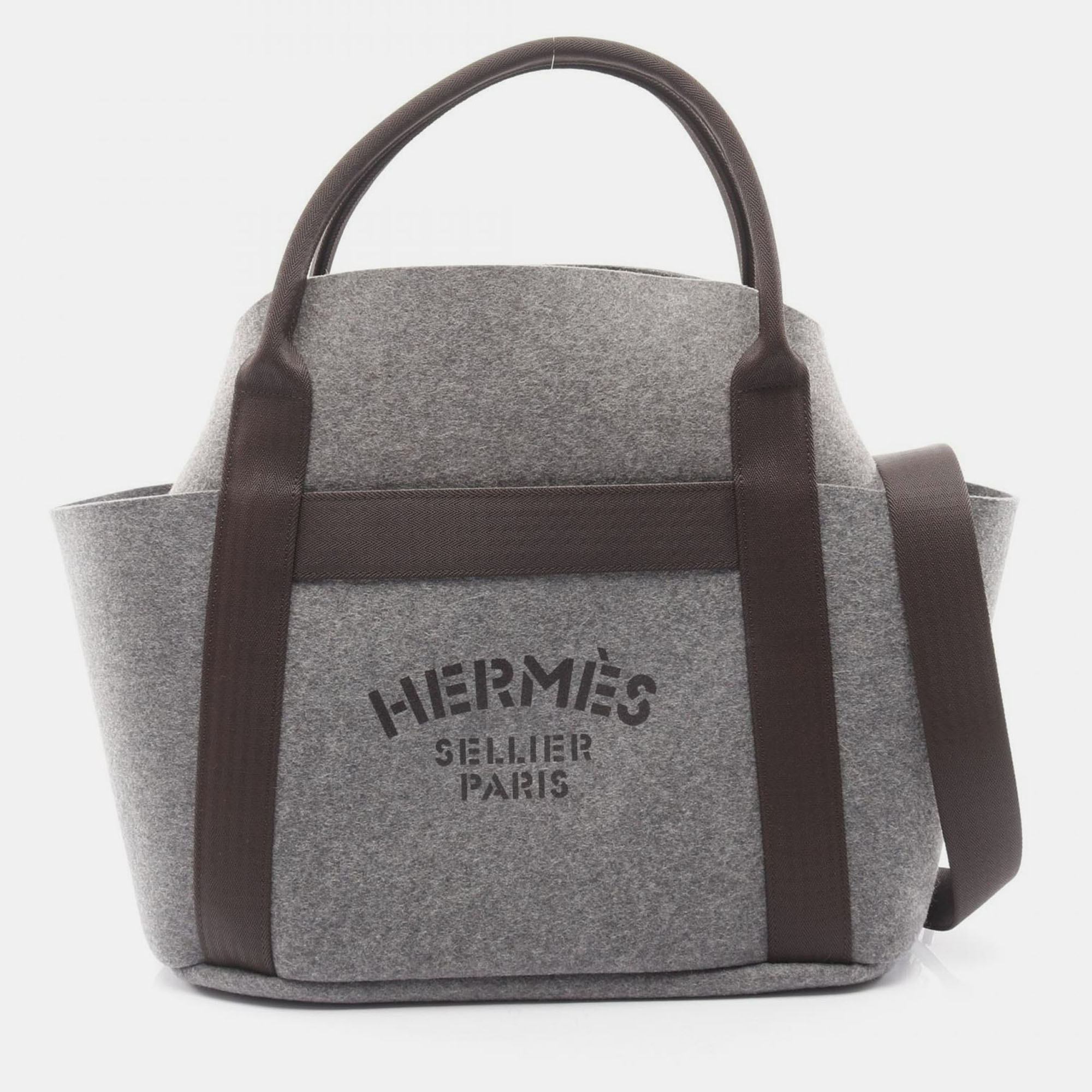 Click to view more detailed imagery on our partner's website Pre-owned Hermes Sac De Pansage Evennes Feutre Leather Tote Bag In Gray