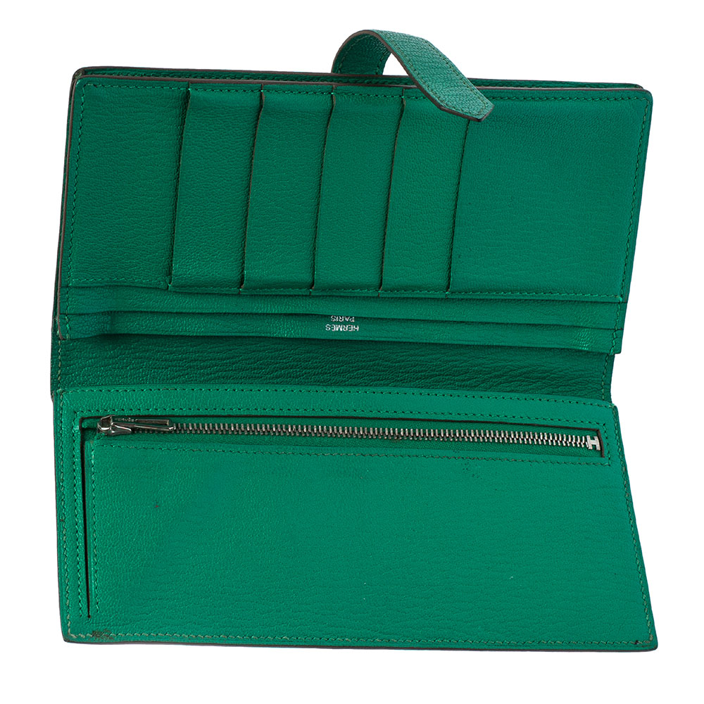 

Hermes Menthe Chevre Leather Bearn Gusset Wallet, Green