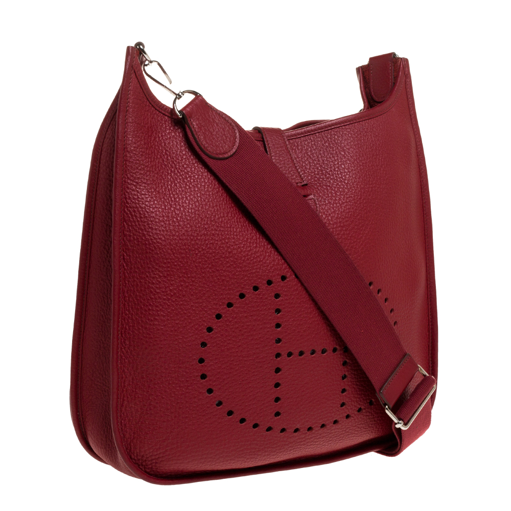 HERMÈS Evelyne III in red Clemence Leather Shoulder Bag – THE