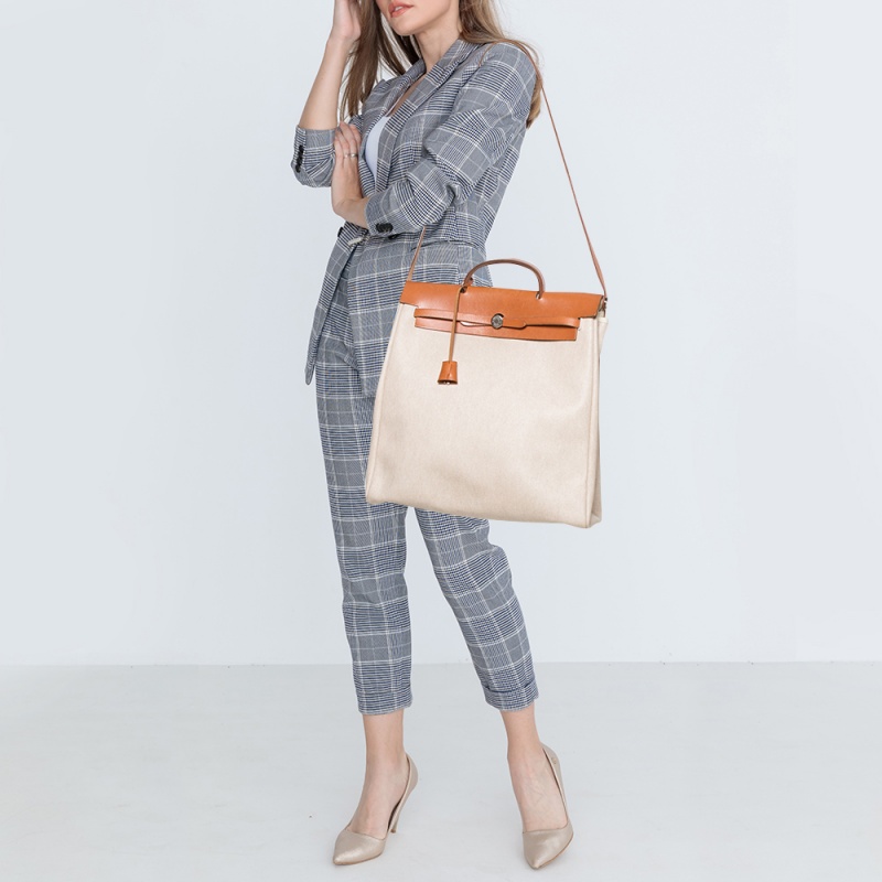 

Hermes Natural/Toile Canvas and Leather Herbag 2 in 1 39 Bag, Beige