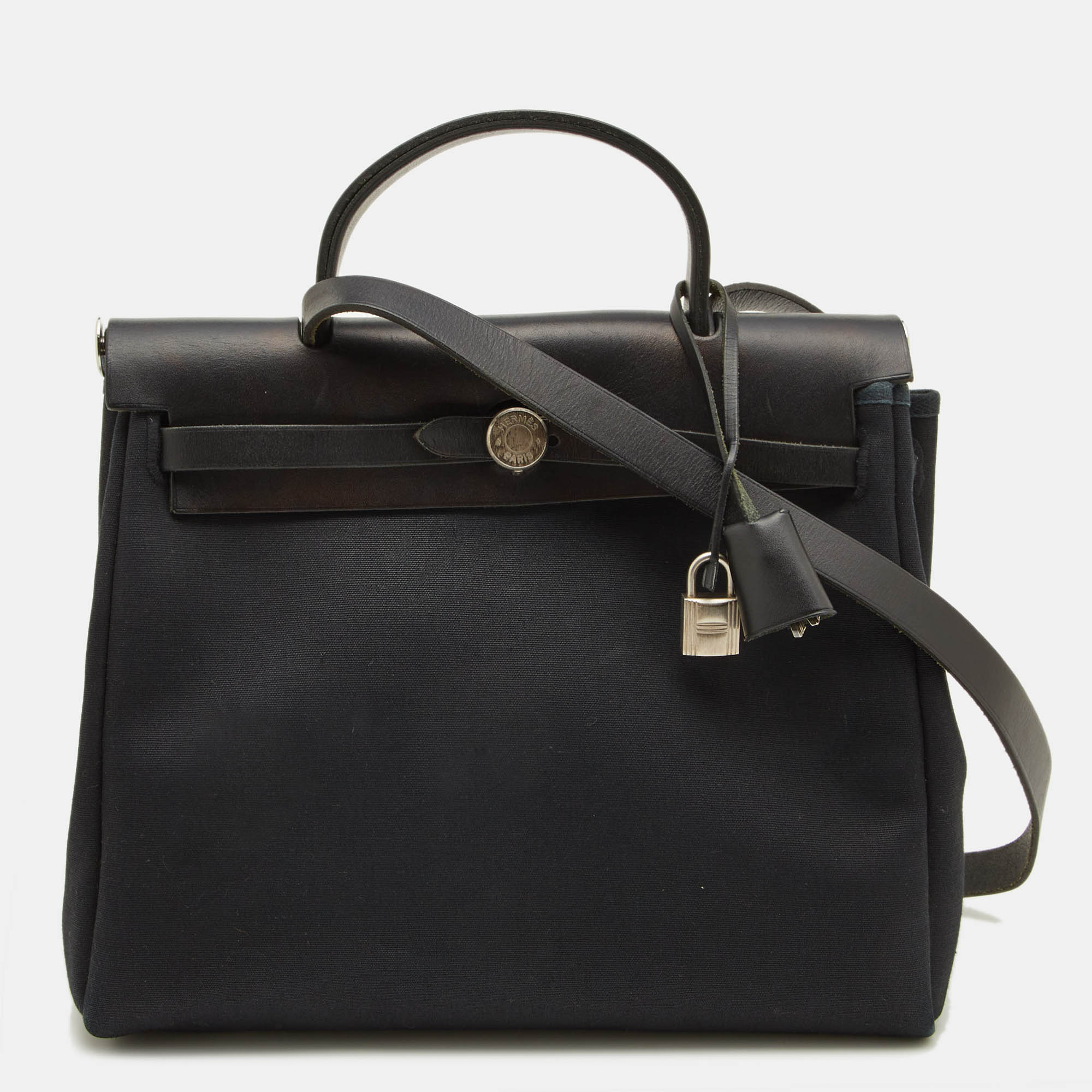 مملوكة مسبقًا Hermes Beige/Black Leather and Canvas 2in1 Herbag Zip 31 Bag