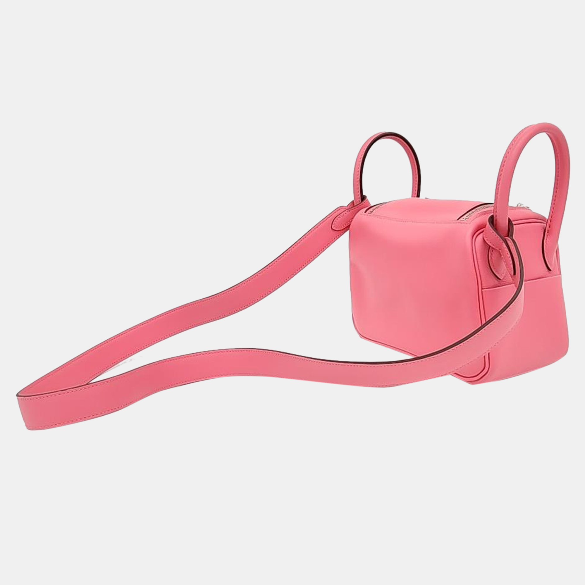 

Hermes Pink Leather Lindy 19 Bag