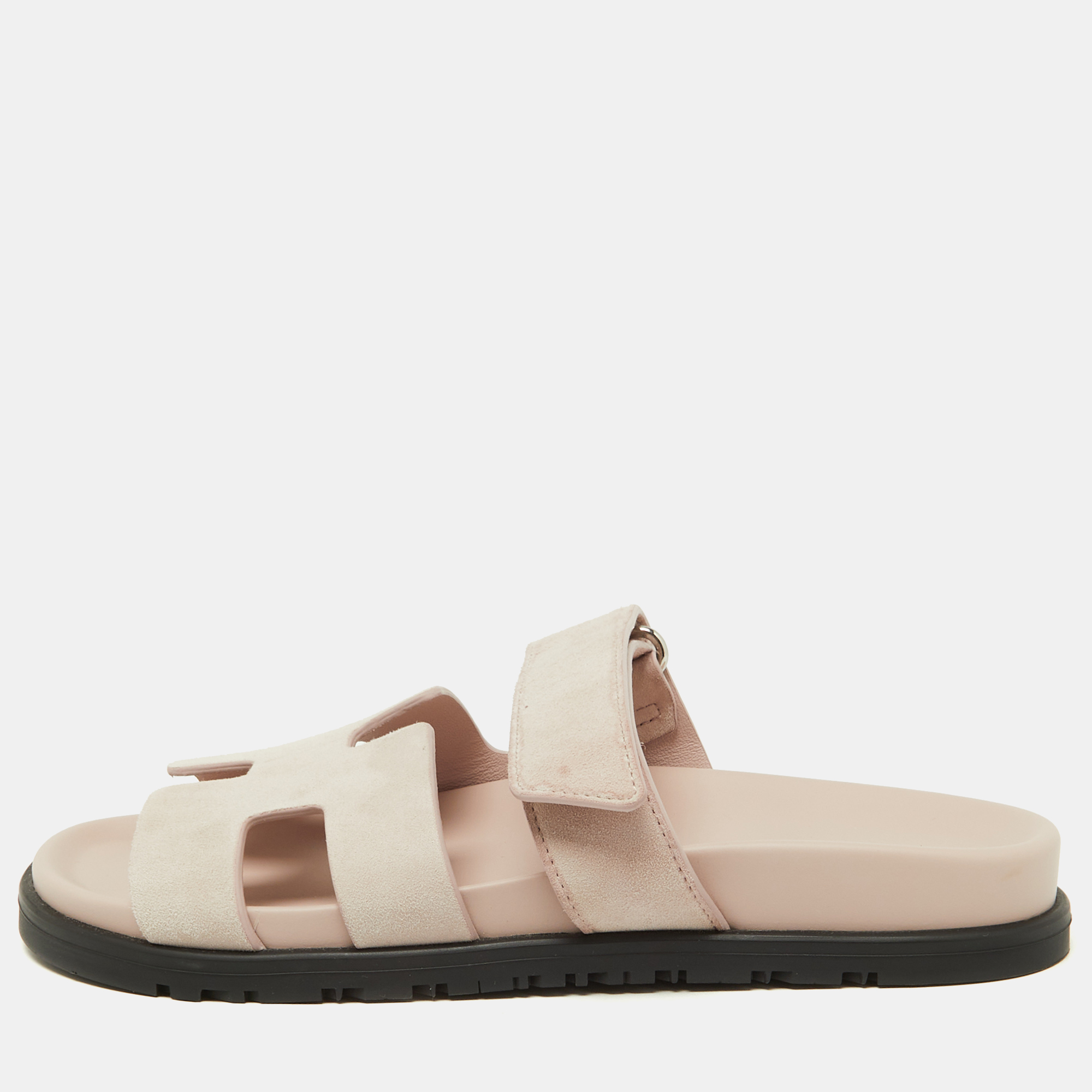 

Hermes Pink Suede Chypre Sandals Size