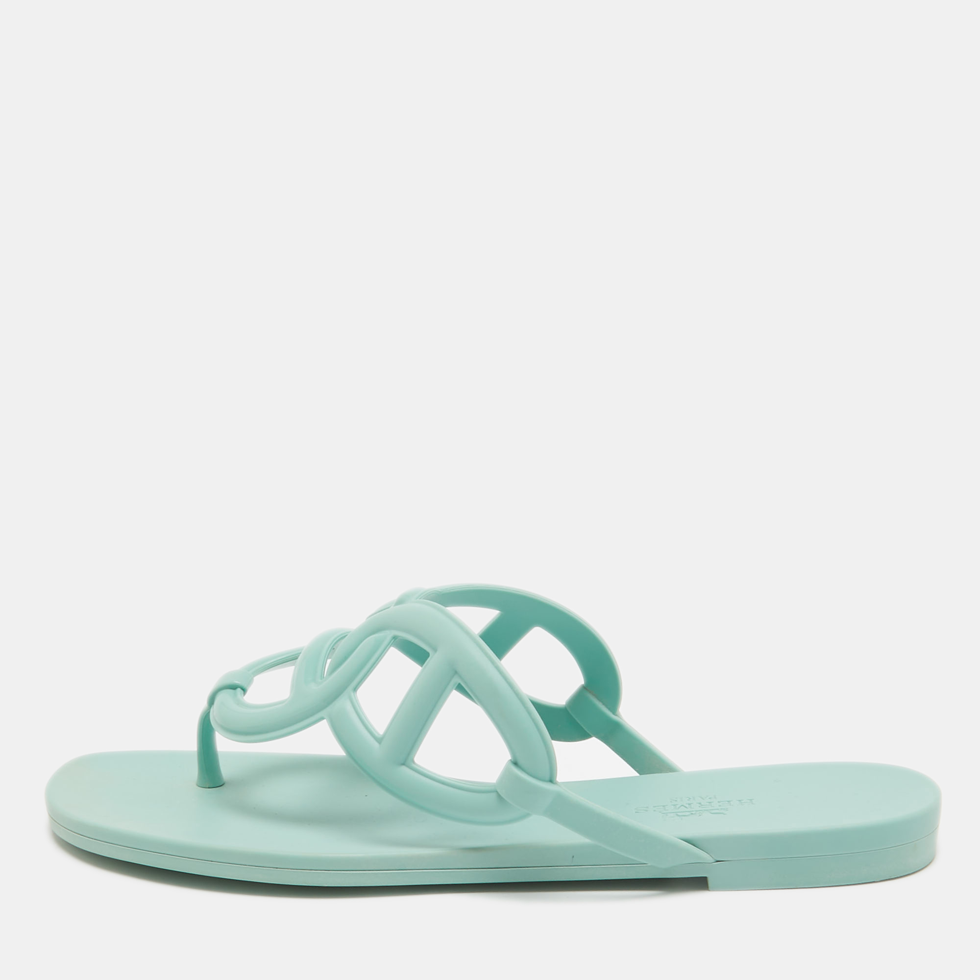 

Hermes Mint Green Rubber Egerie Thong Flats Size