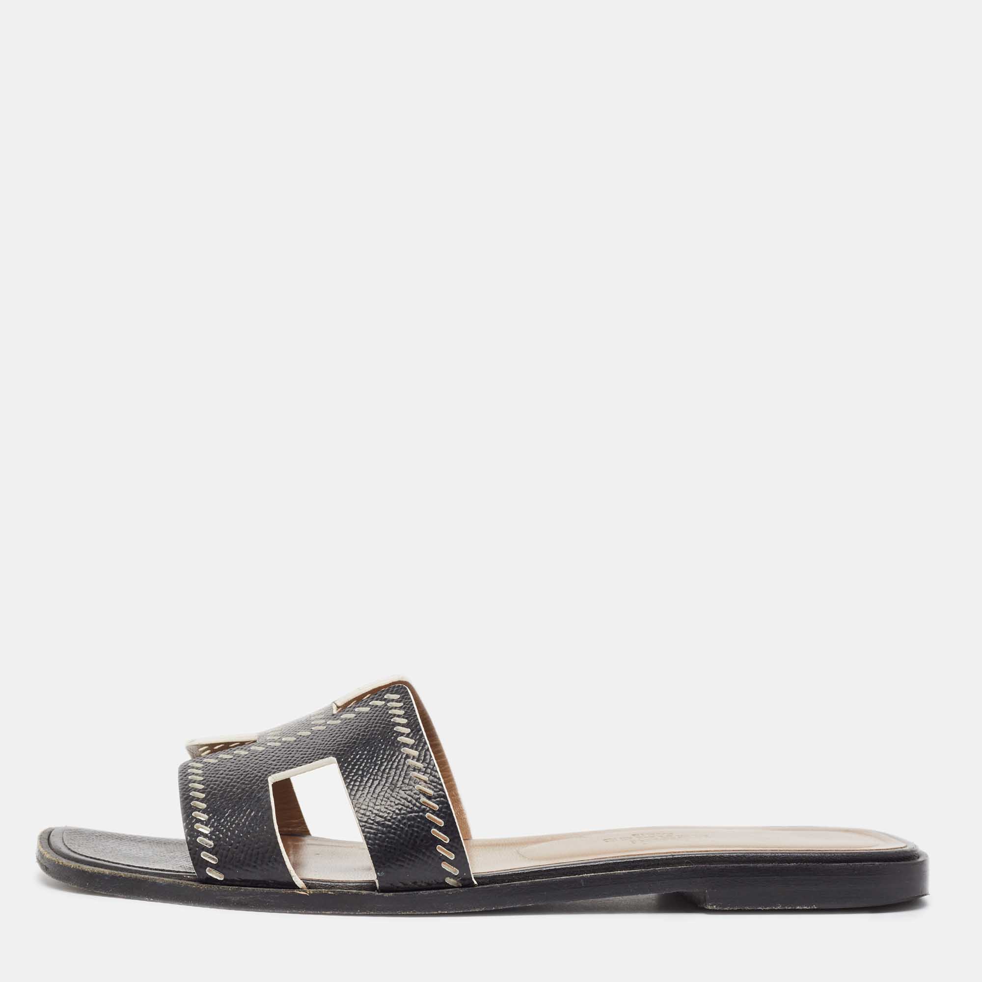 

Hermes Black Leather Oran Flat Sandals Size