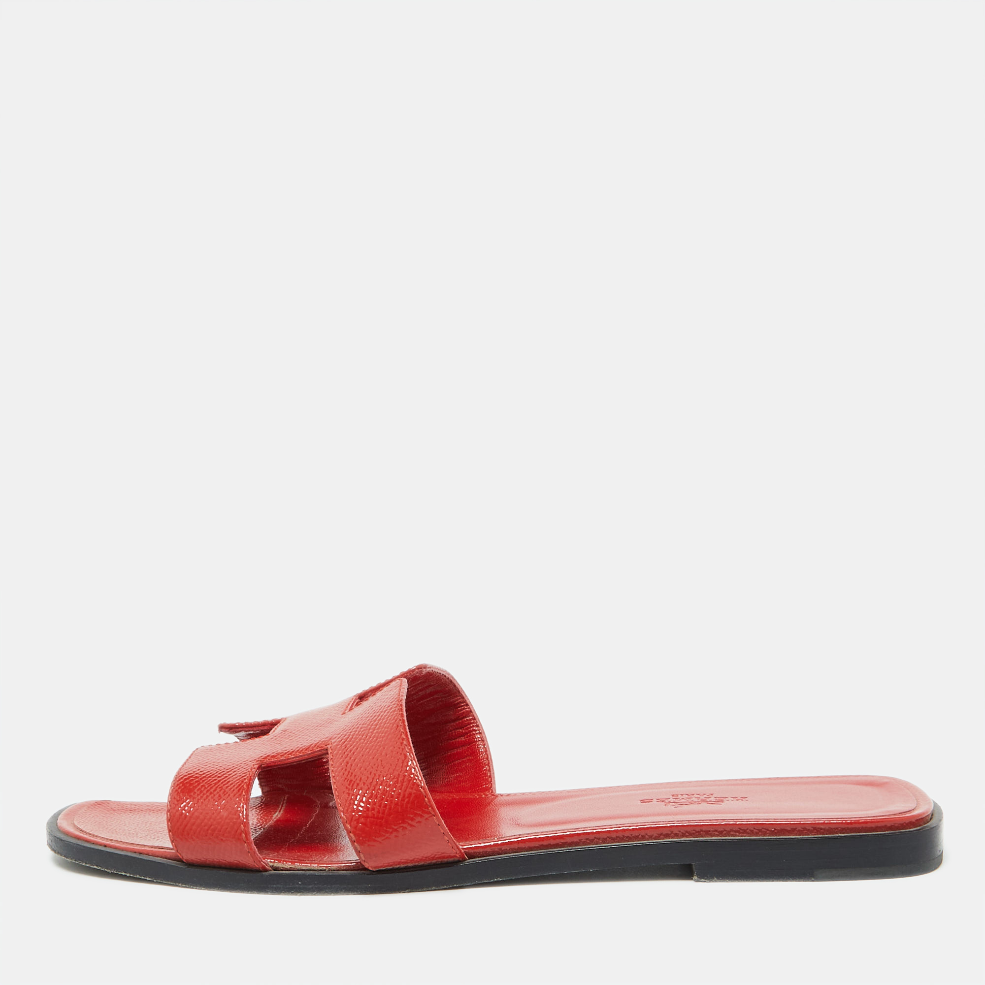 

Hermes Red Patent Leather Oran Flat Sandals Size