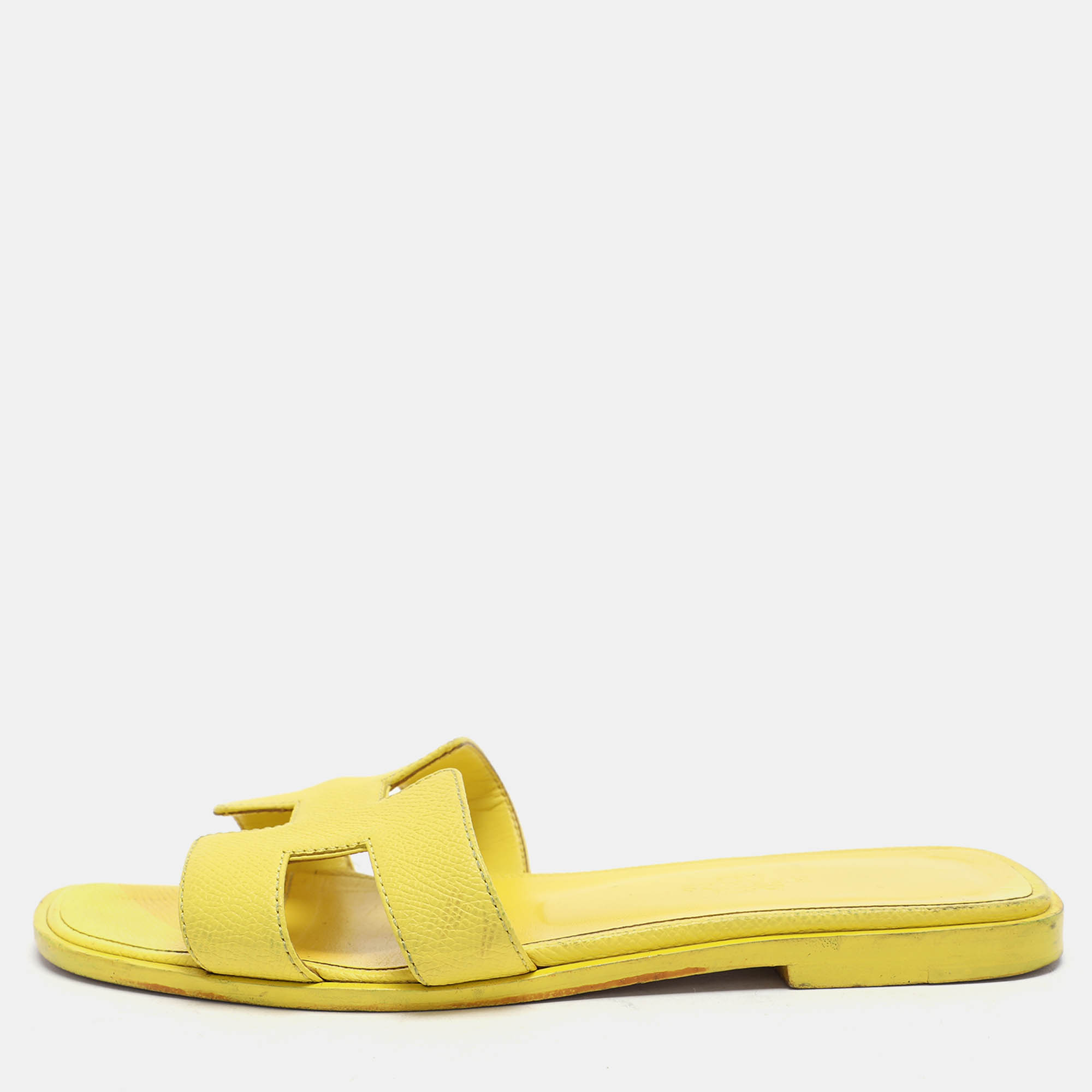 

Hermes Yellow Leather Oran Flat Slides Size