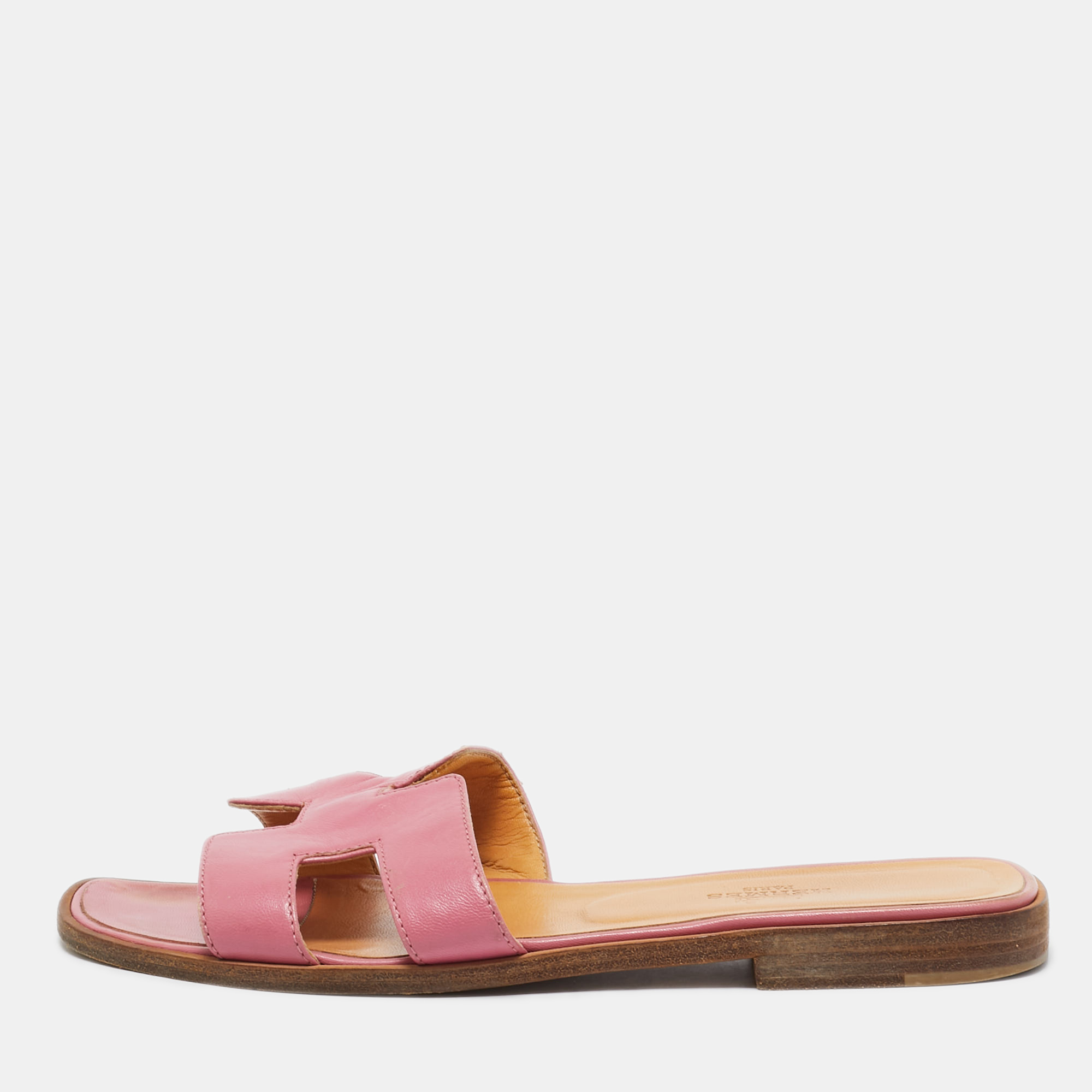 

Hermes Pink Leather Oran Flat Slides Size