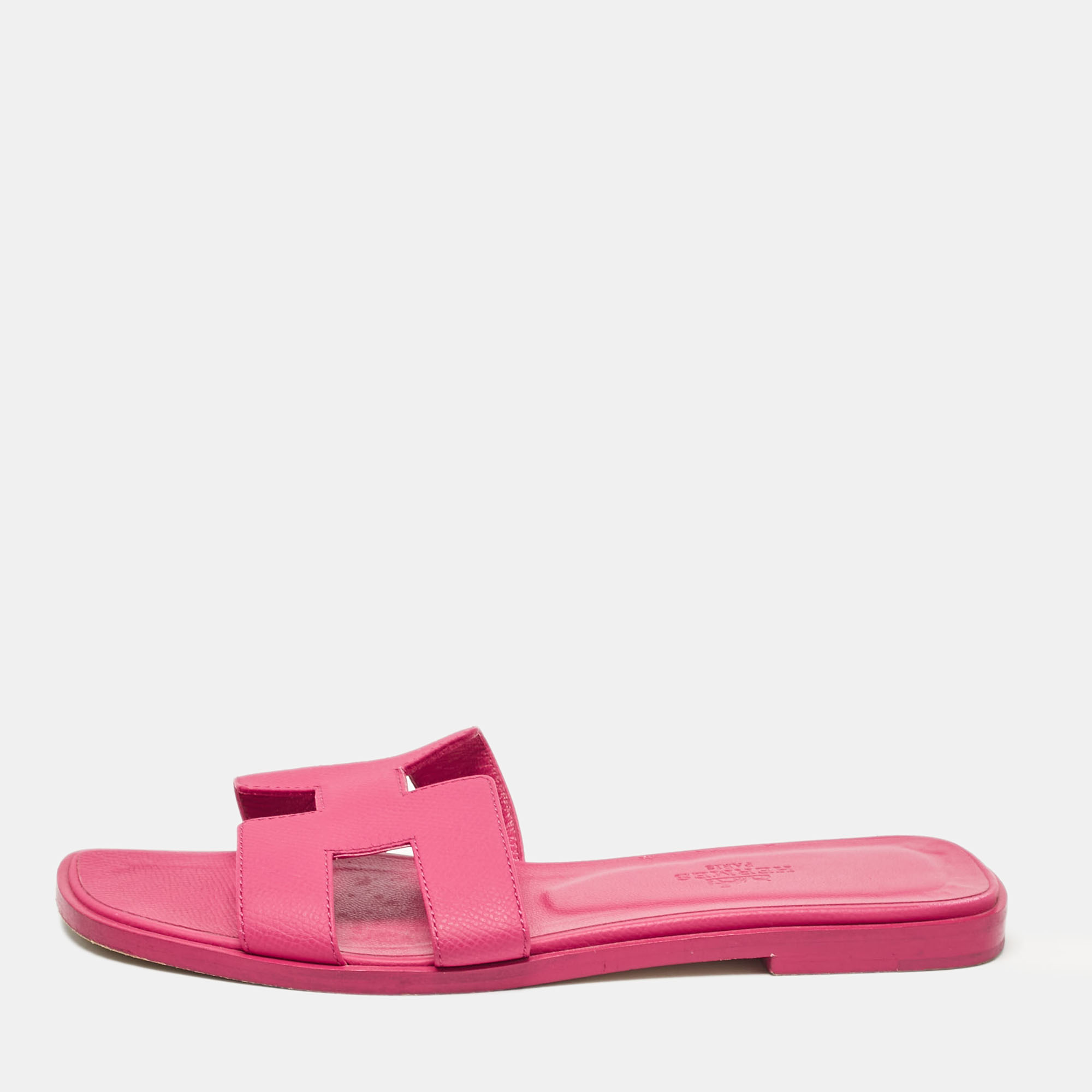 

Hermes Pink Leather Oran Flat Slides Size