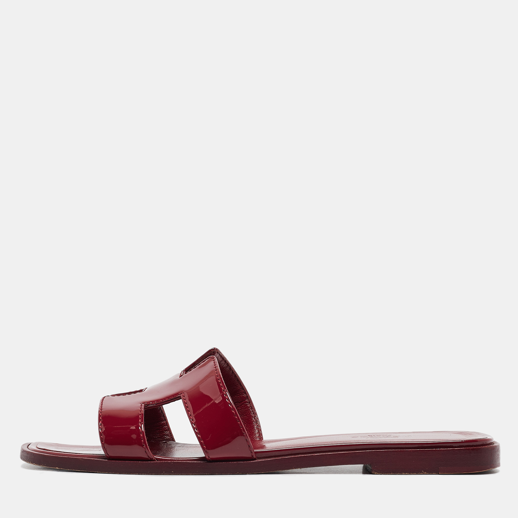 

Hermes Burgundy Patent Leather Oran Flat Slides Size