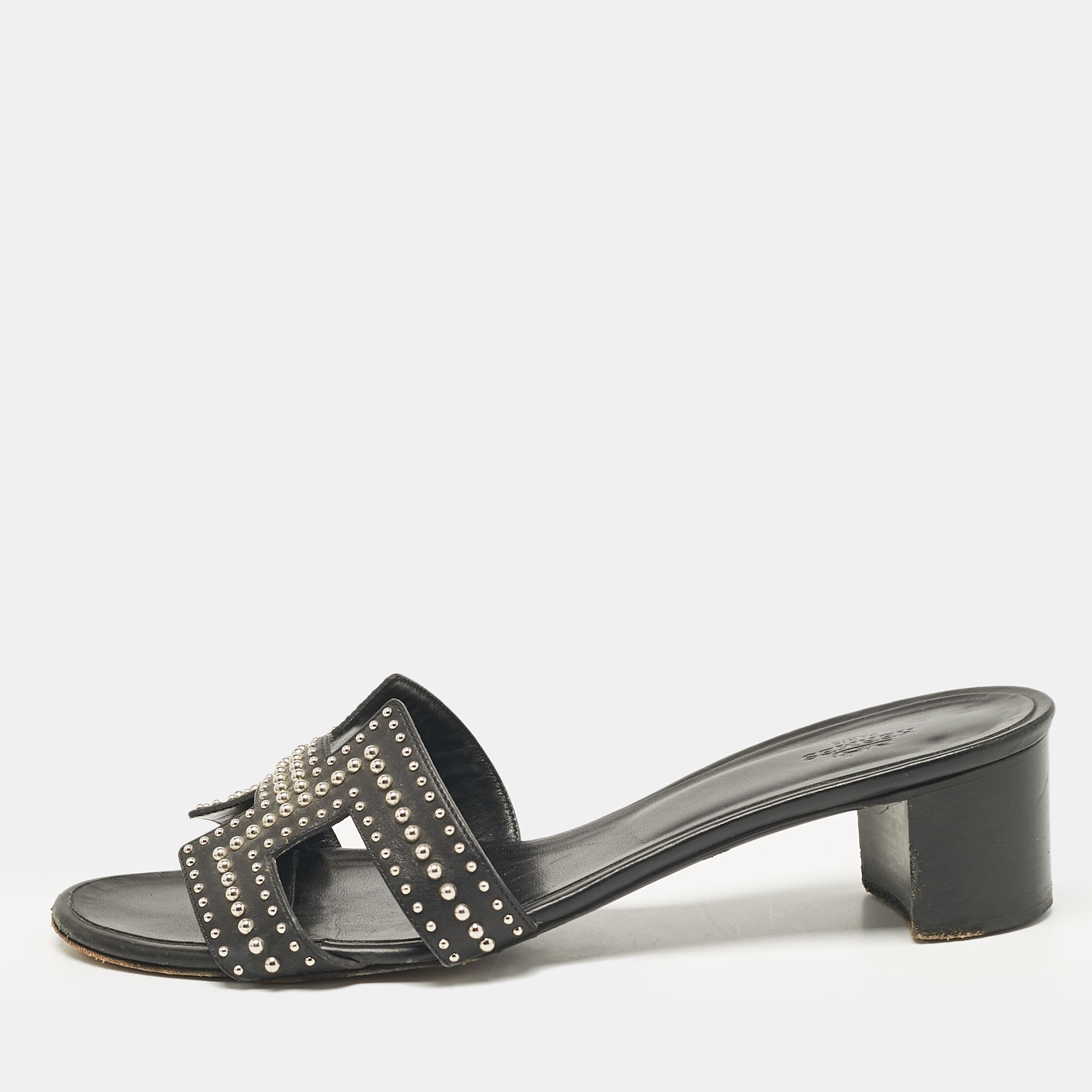 

Hermes Black Studded Leather Oasis Sandals Size