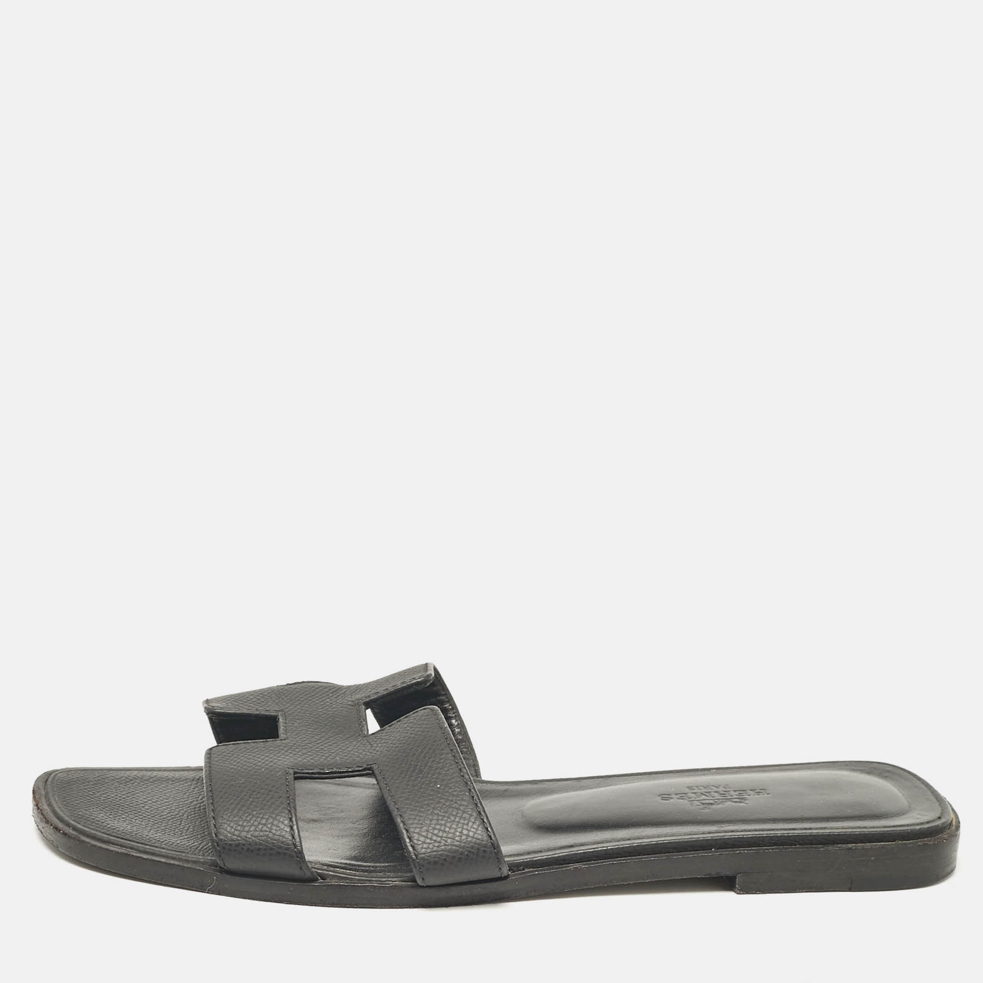 

Hermes Black Leather Oran Flat Sandals Size