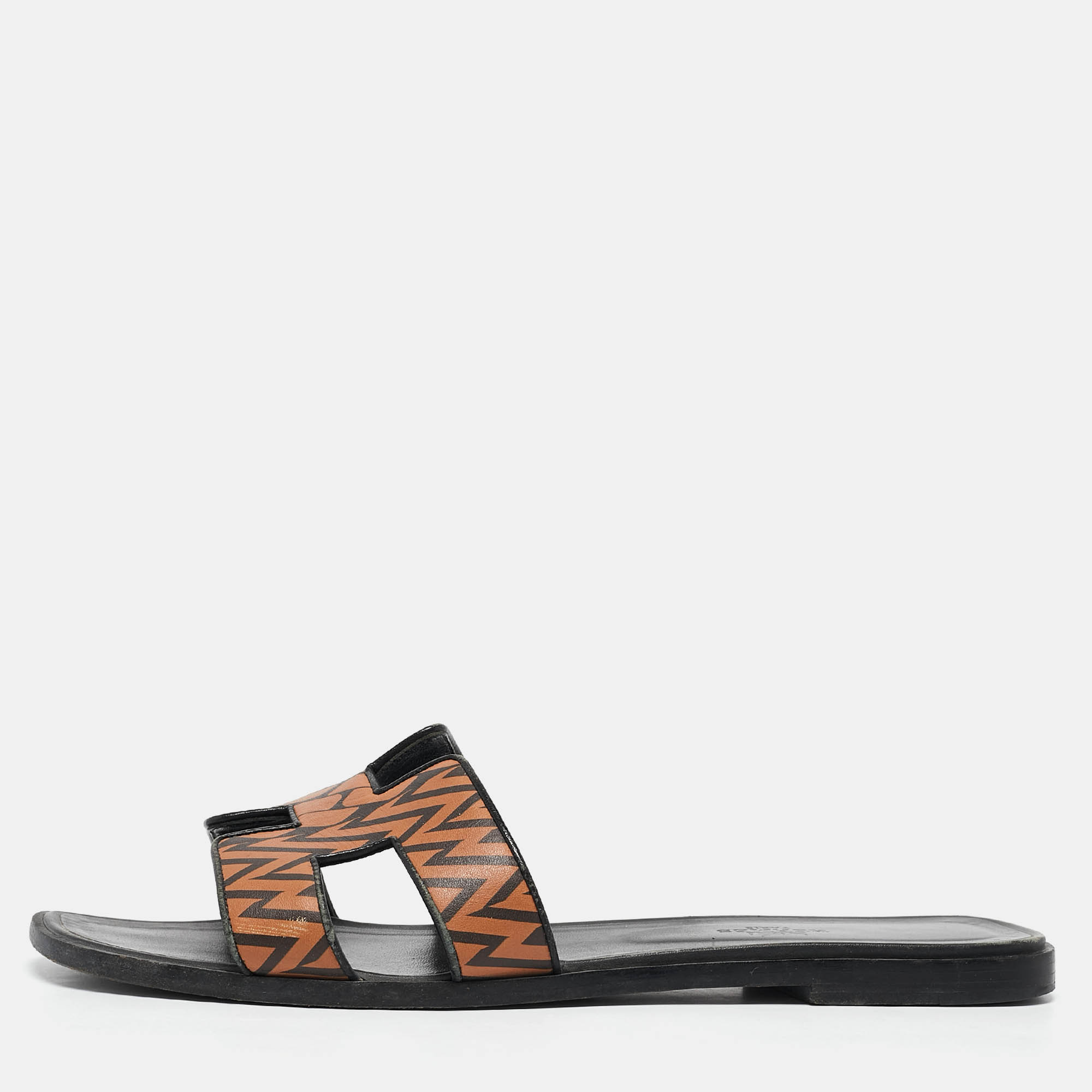 

Hermès Black/Brown Printed Leather Oran Flat Slides Size