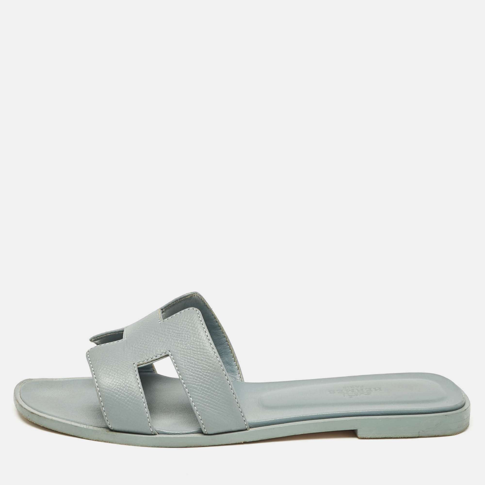 

Hermes Grey Leather Oran Flat Slides Size