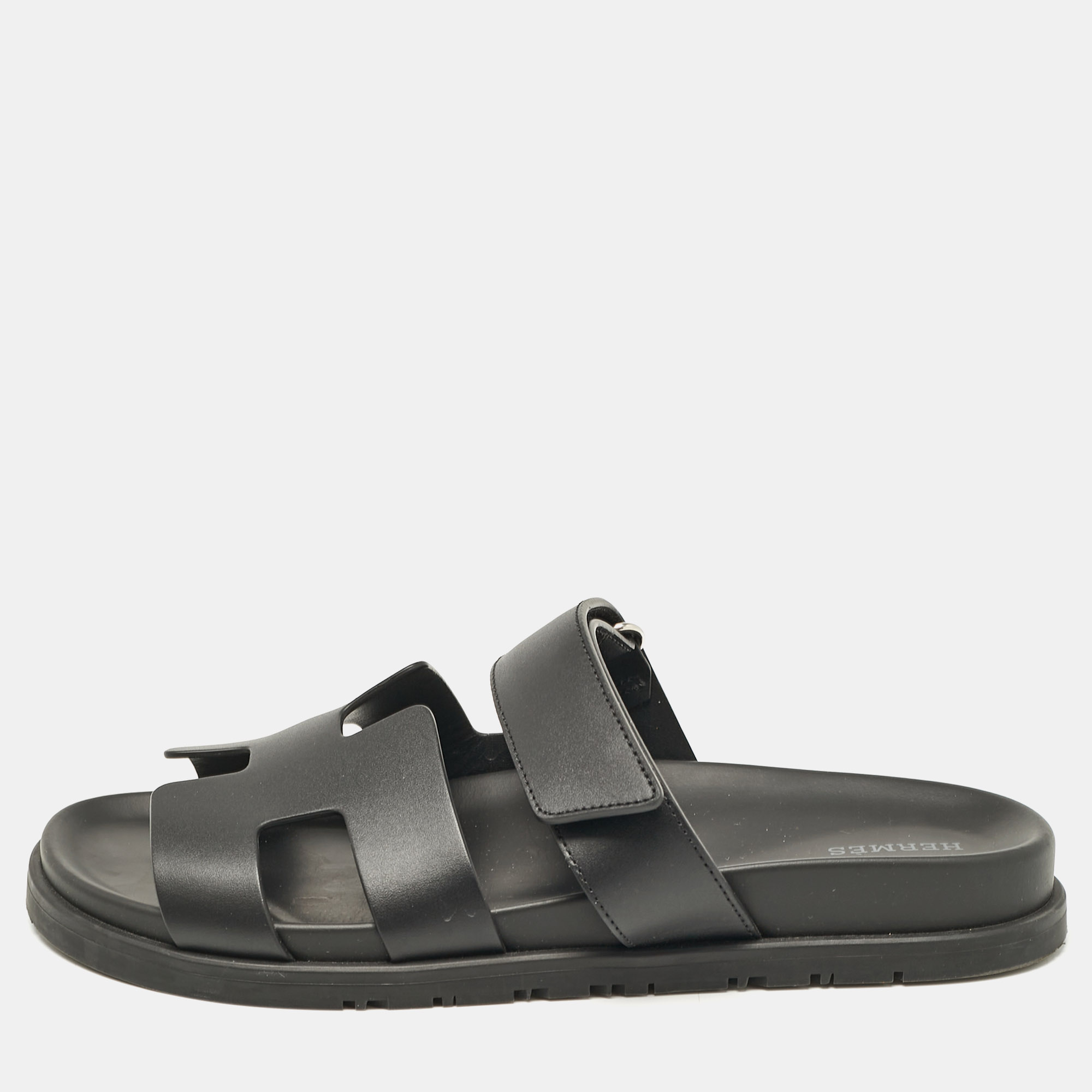 

Hermes Black Leather Chypre Flat Sandals Size