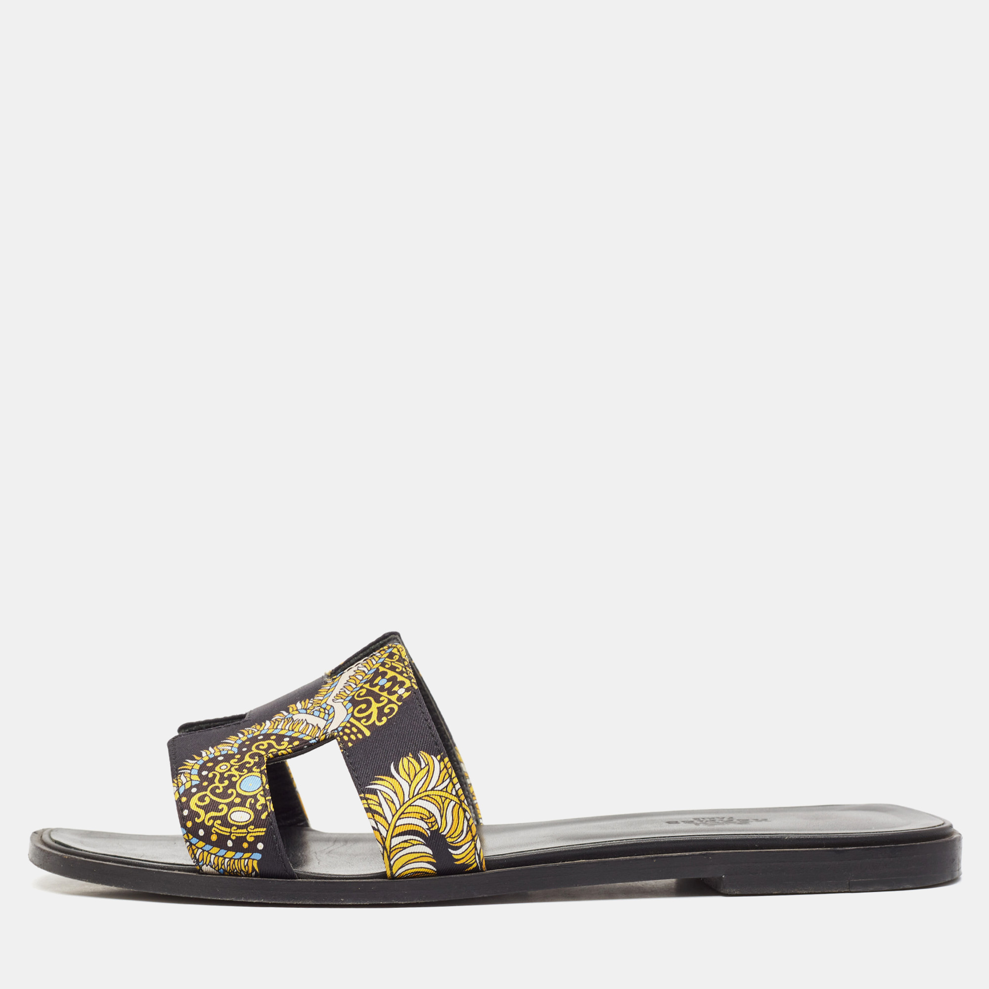 

Hermes Black/Yellow Printed Satin Oran Flat Slides Size