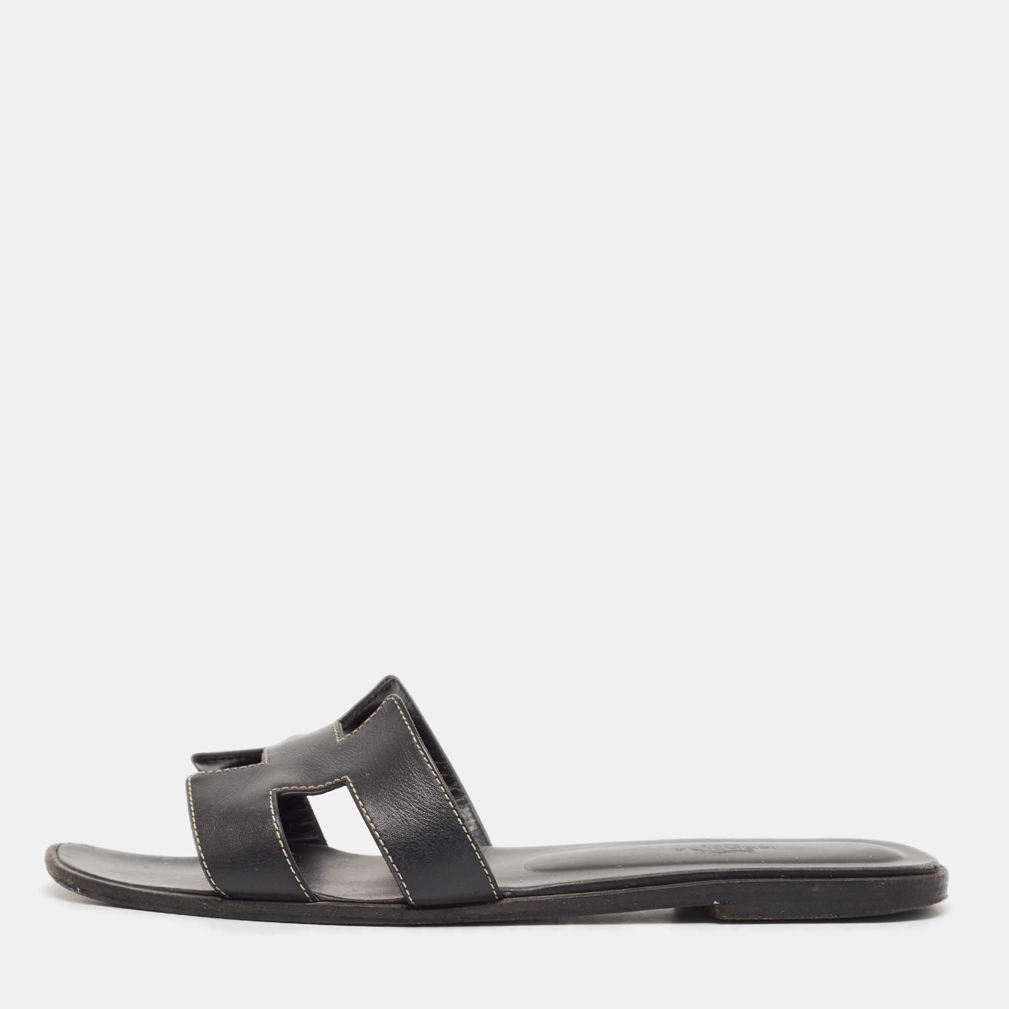 

Hermes Black Leather Oran Flat Slides Size