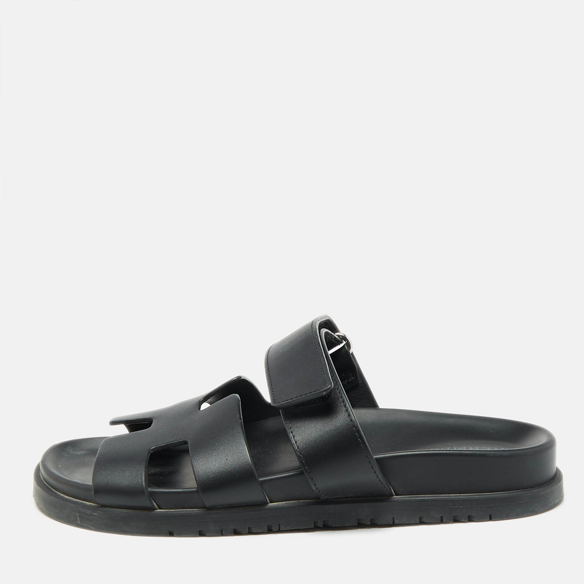 

Hermes Black Leather Chypre Sandals Size