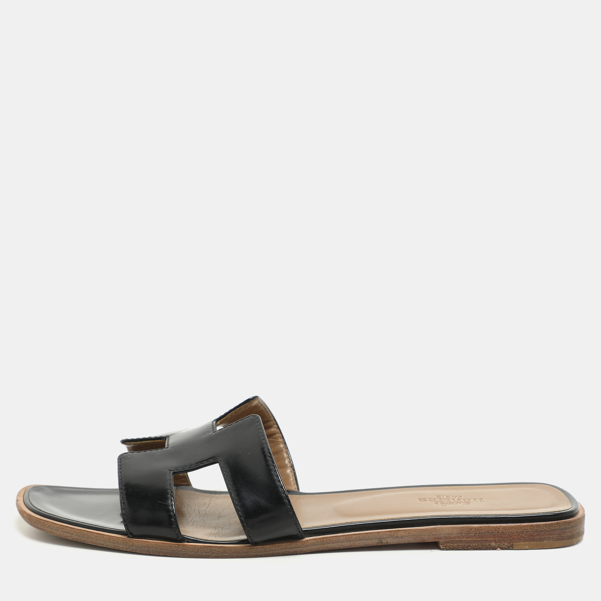 

Hermes Black Patent Leather Oran Flat Sandals Size 39