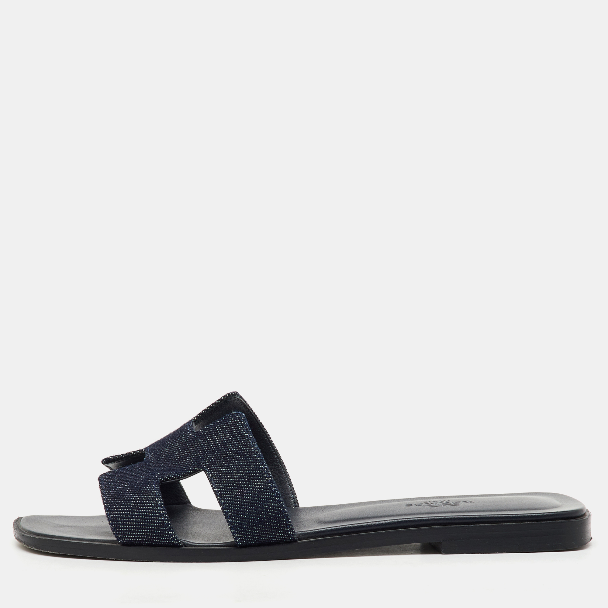 

Hermes Blue Denim Oran Flat Slides Size
