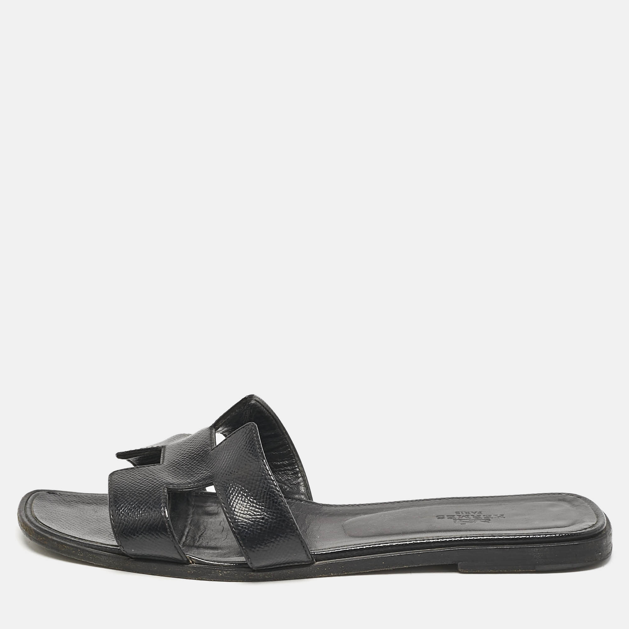 

Hermes Black Patent Leather Oran Flat Slides Size