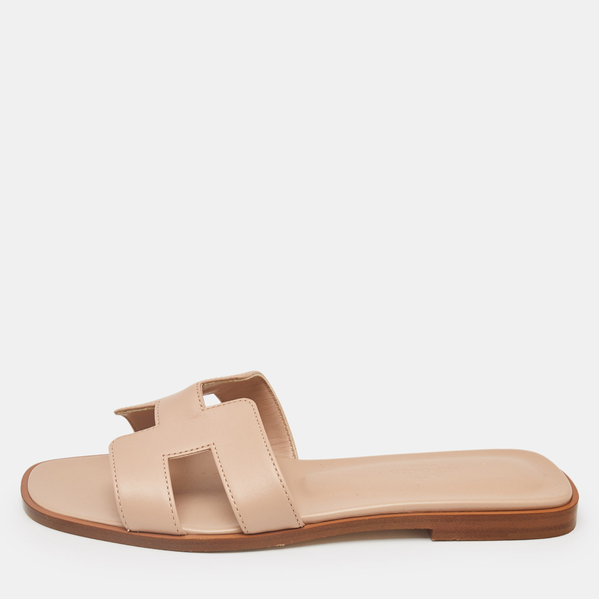

Hermès Beige Leather Oran Flat Slides Size