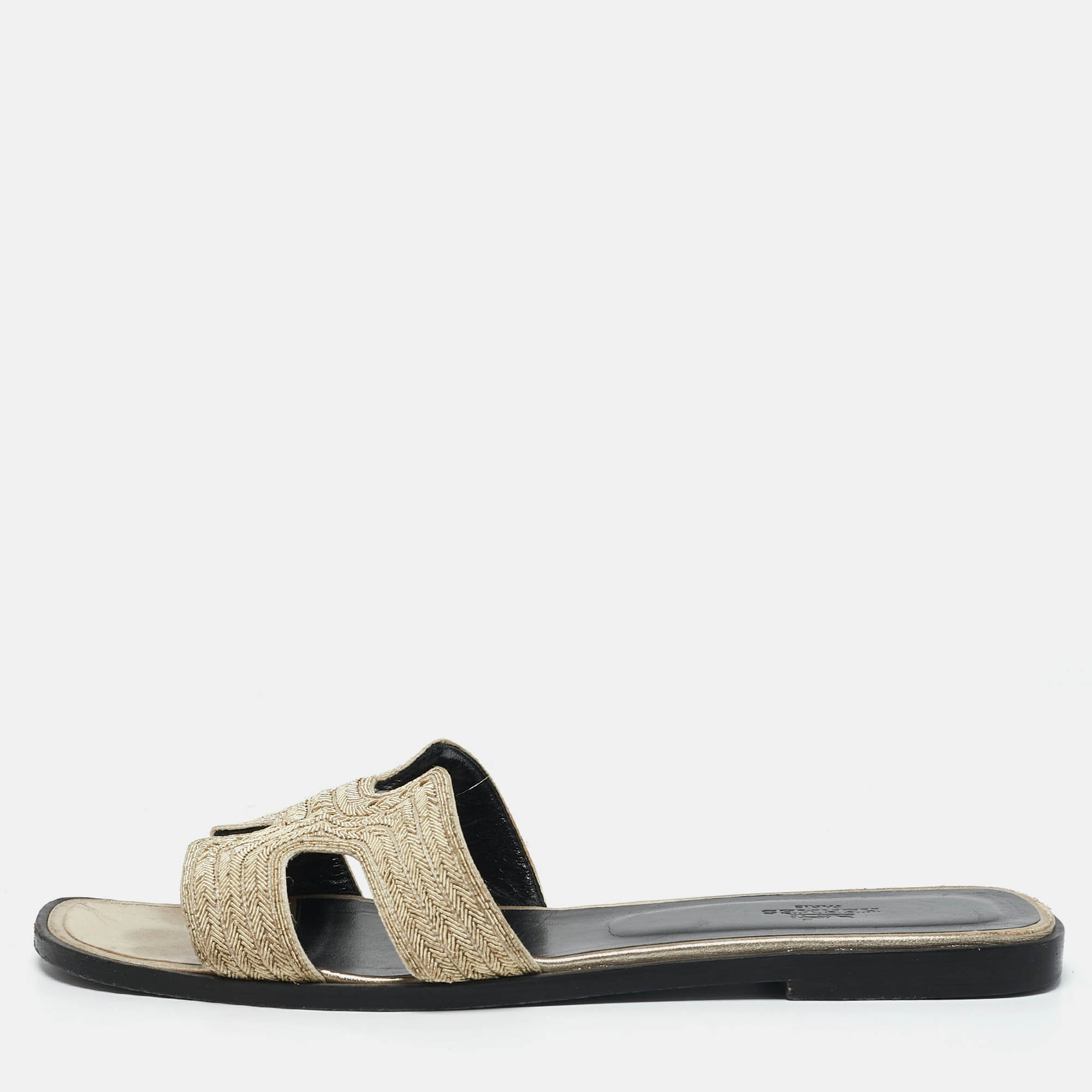 

Hermes Gold Twisted Metal Thread Oran Flat Slides Size