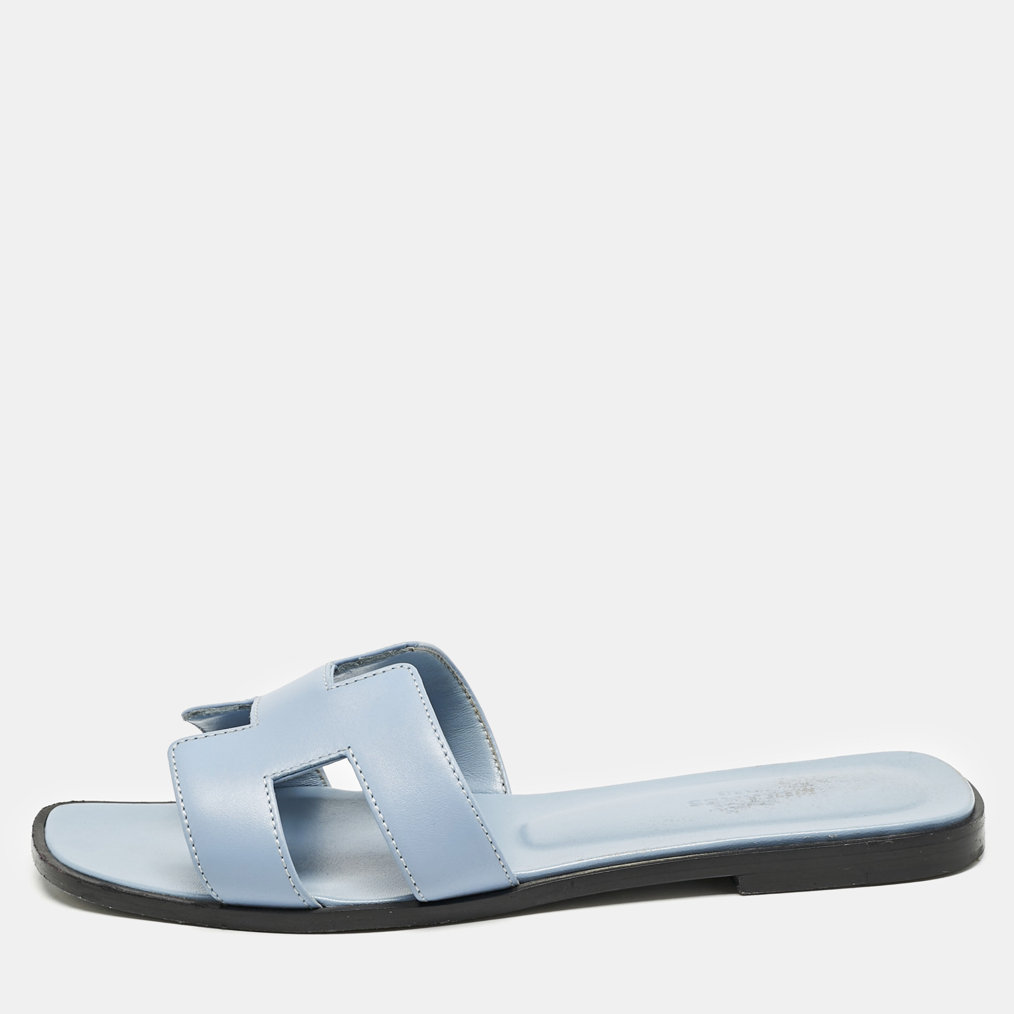 

Hermes Blue Leather Oran Flat Slides Size