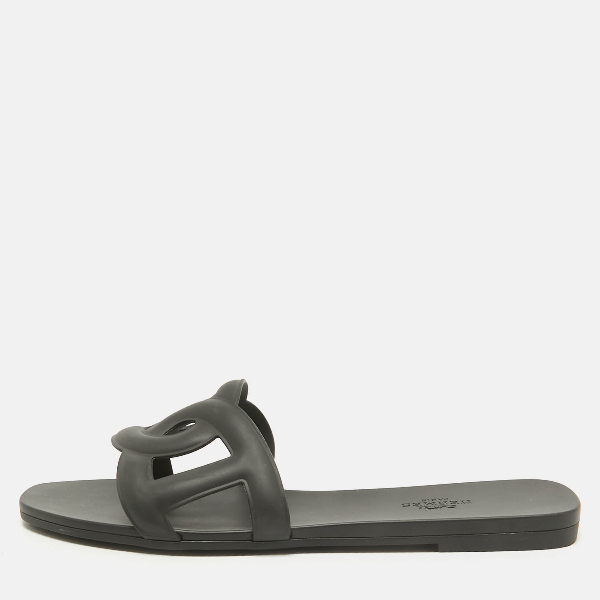

Hermes Black Rubber Aloha Flat Slides Size