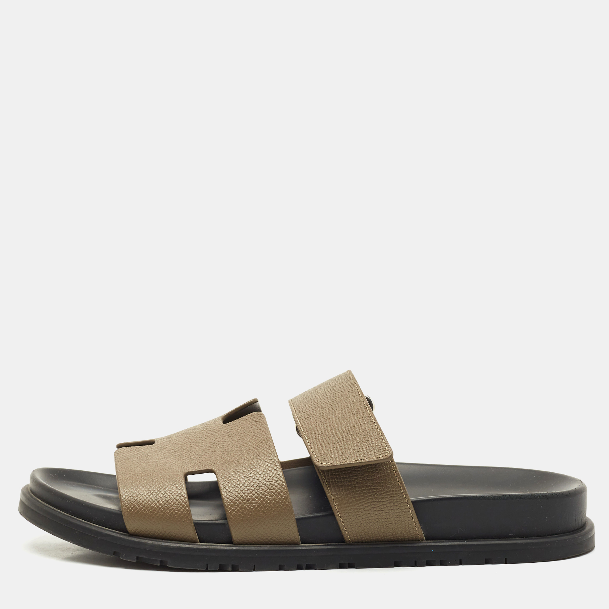 

Hermes Grey Leather Chypre Sandals Size