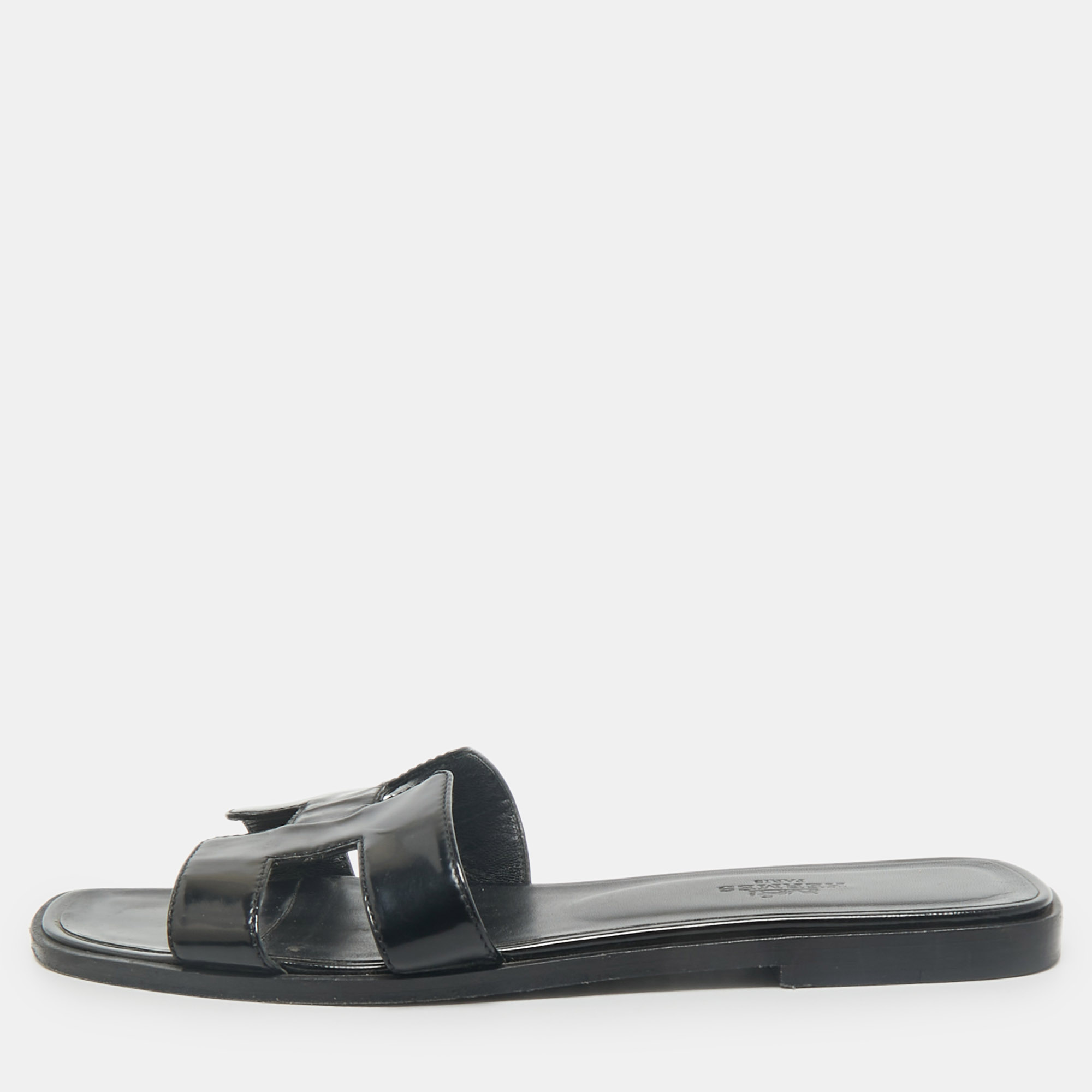 

Hermes Black Patent Leather Oran Flat Slides Size