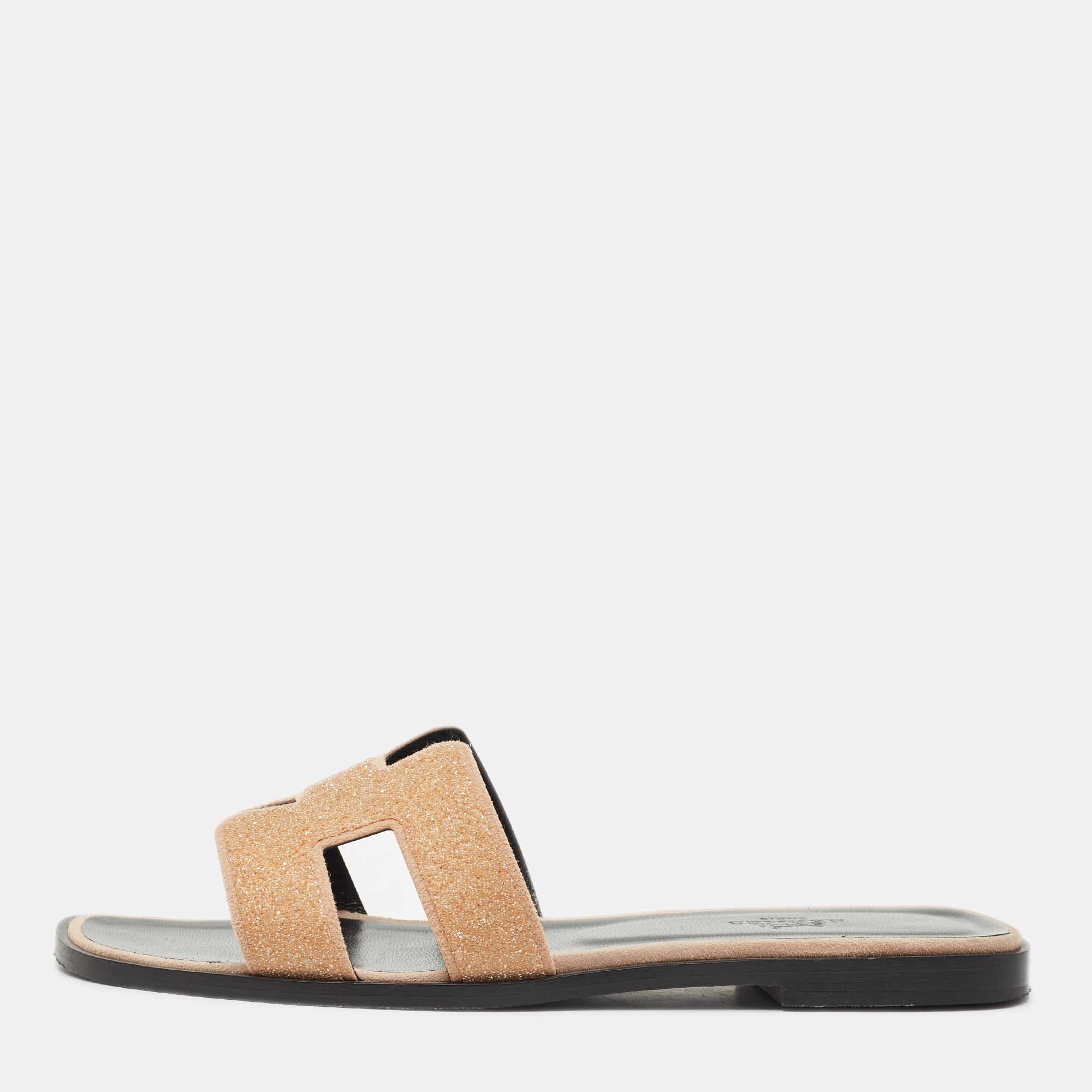 

Hermes Peach Pink Glitter and Suede Oran Flat Slide Sandals Size