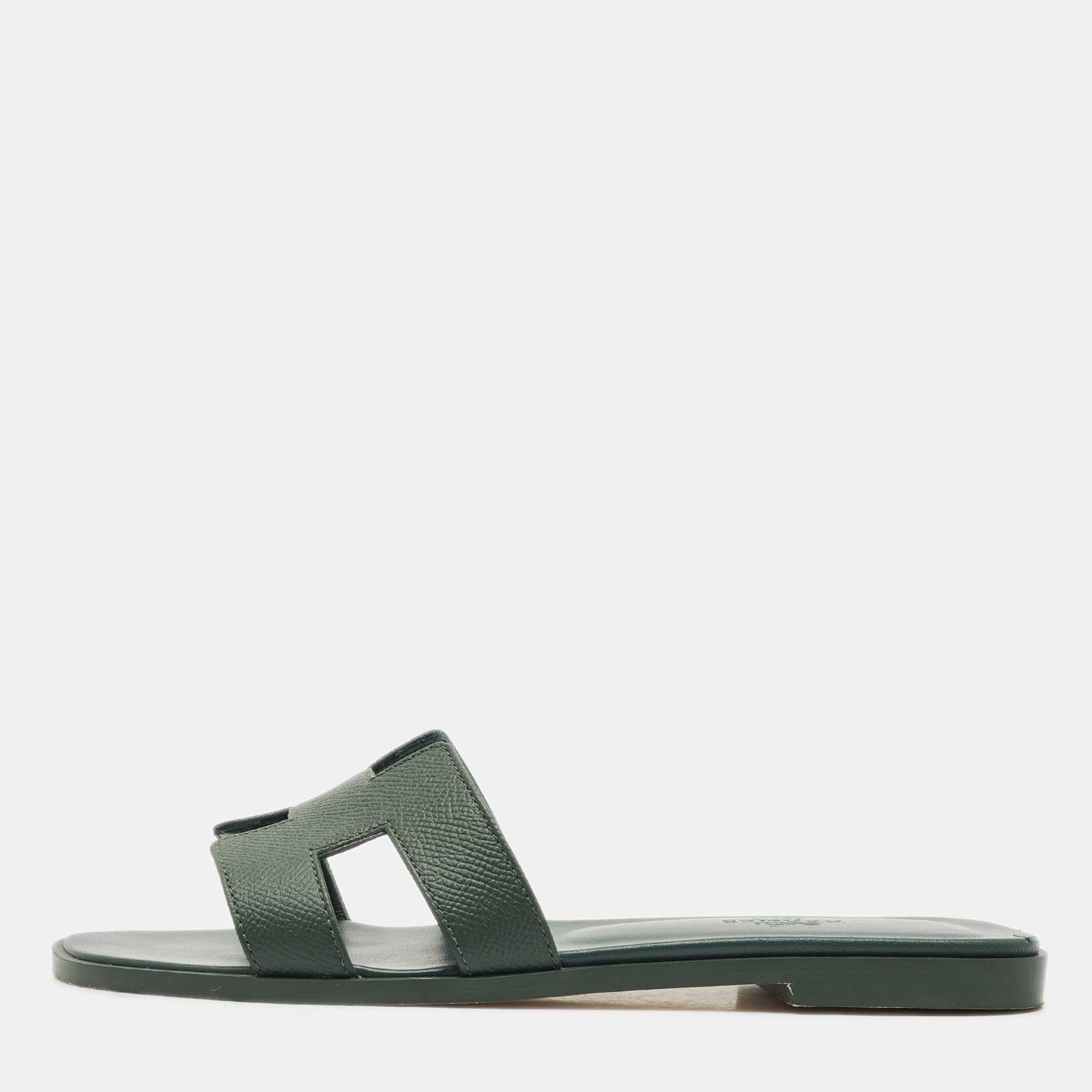 

Hermes Dark Green Leather Oran Flat Slides Size