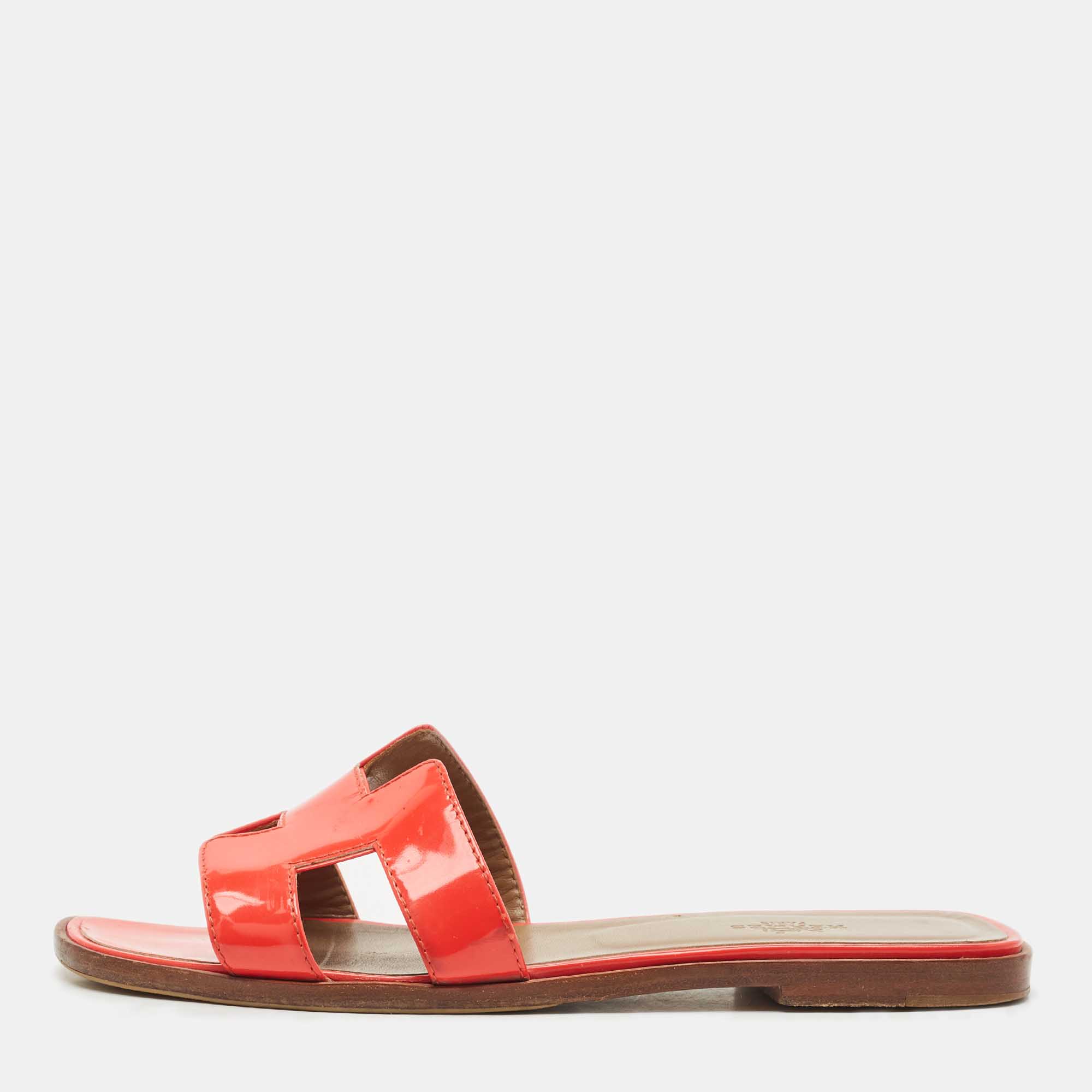 Pre-owned Hermes Orange Patent Oran Flat Slides Size 38