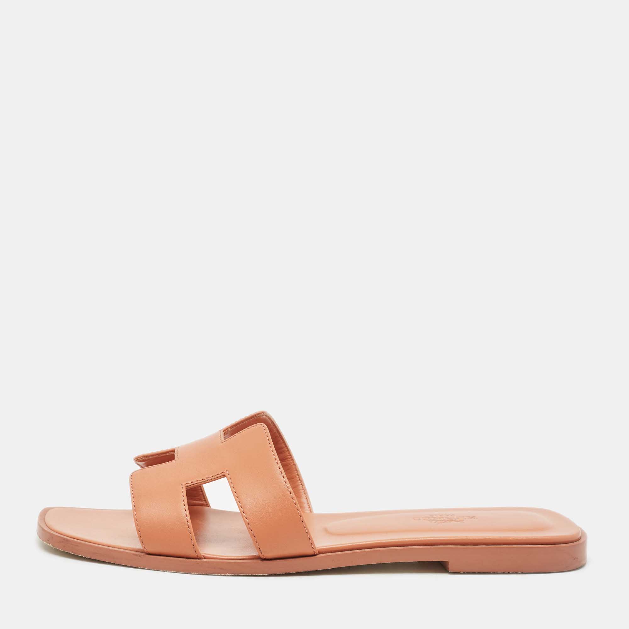 

Hermes Peach Leather Oran Flat Slides Size, Orange