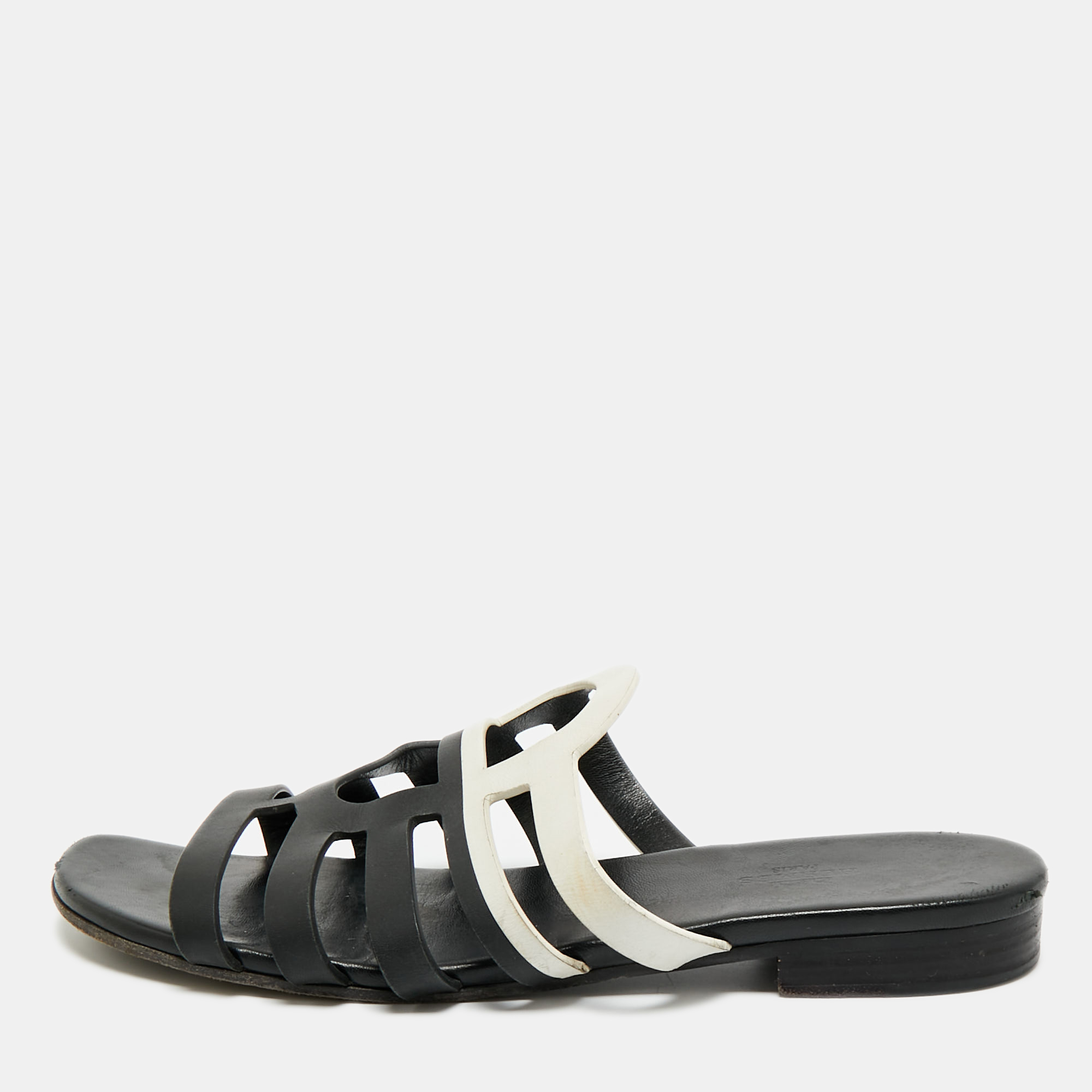 

Hermes Black/White Leather Flat Slides Size