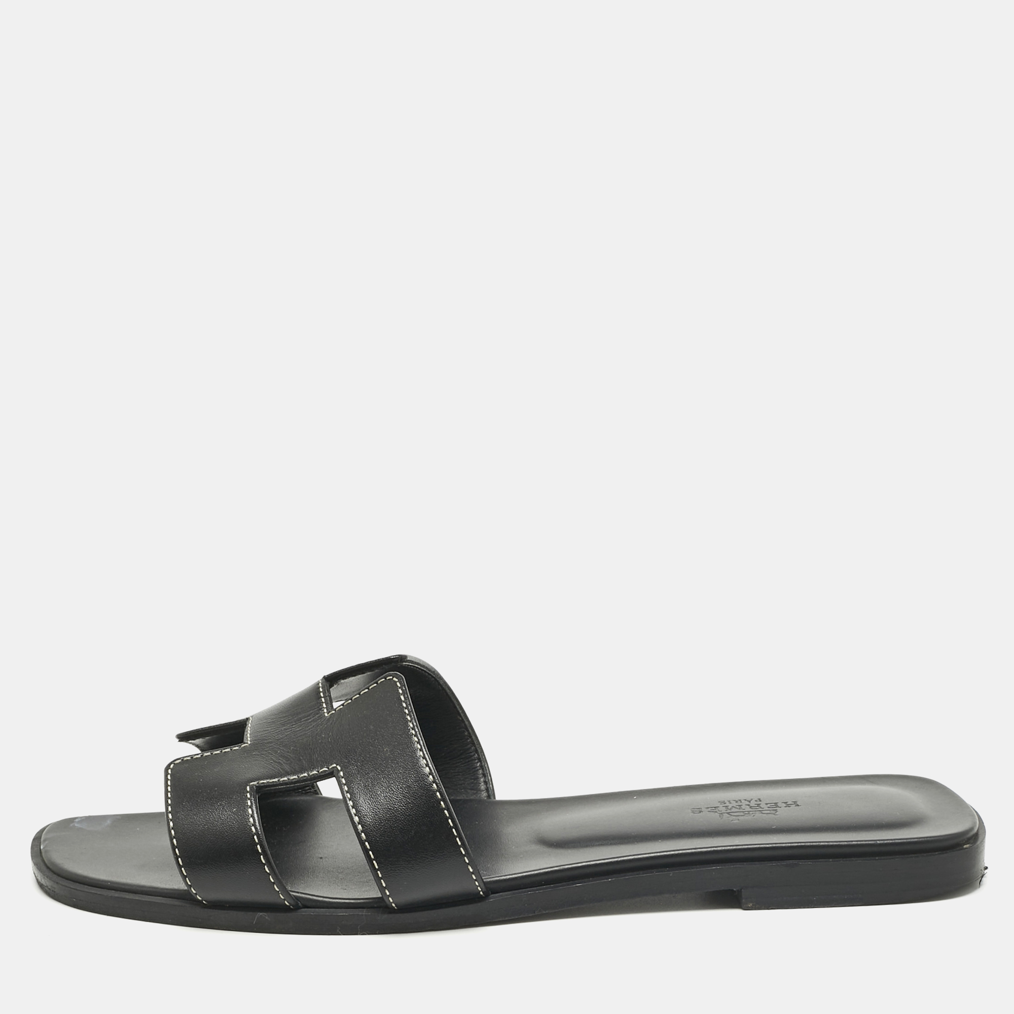 

Hermes Black Leather Oran Flat Sandals Size