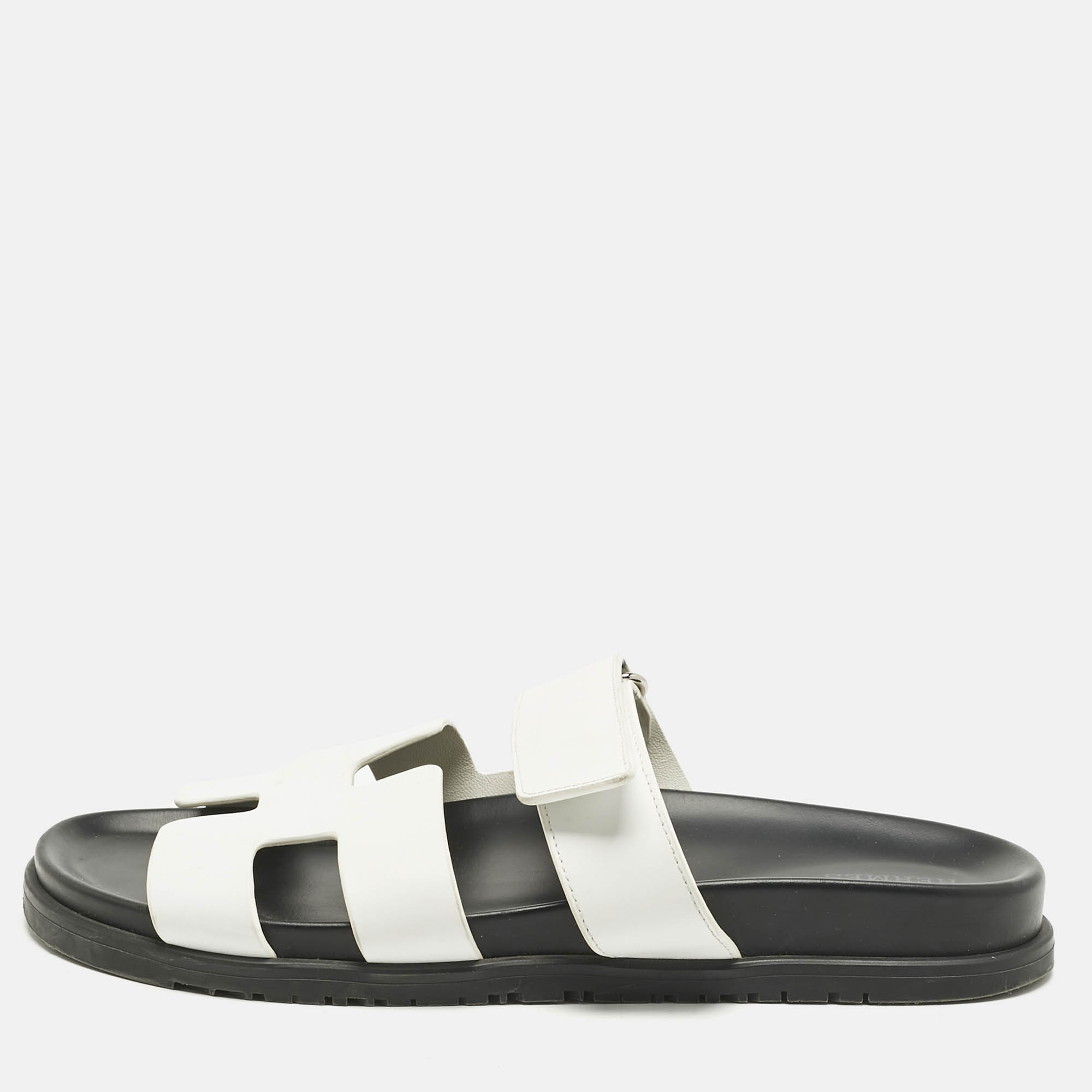 

Hermes White Leather Chypre Flat Sandals Size