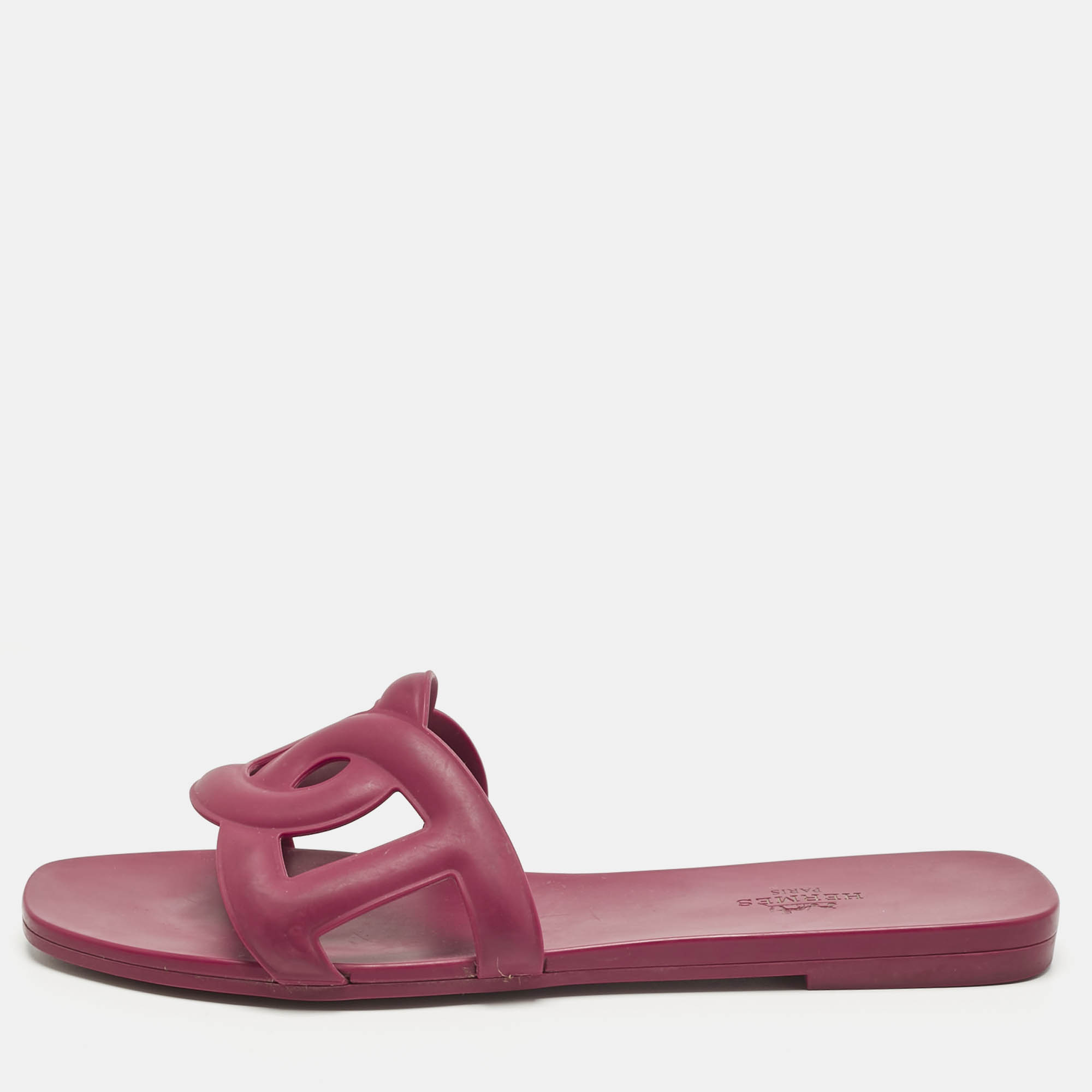 

Hermes Burgundy Rubber Aloha Flat Slides Size