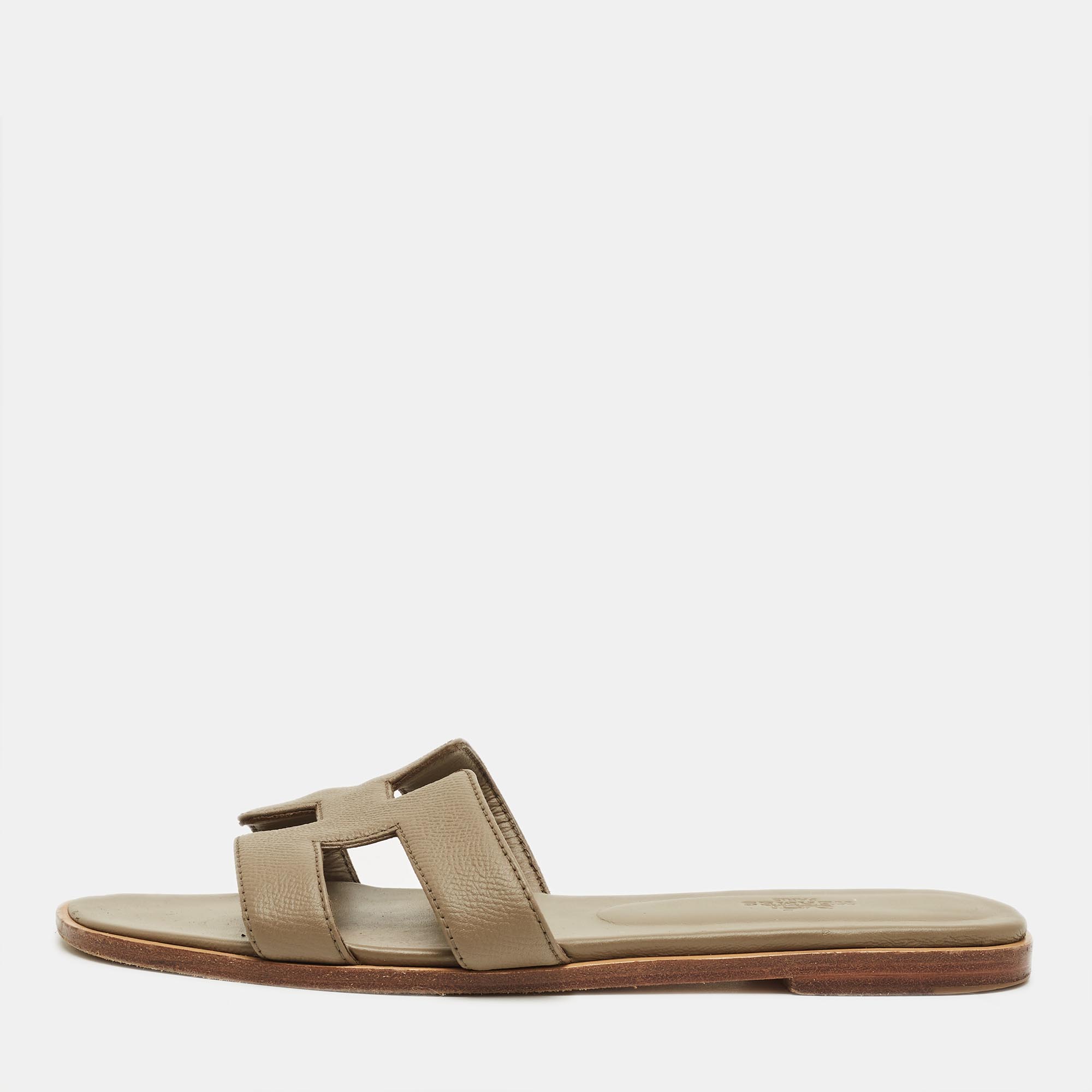 Pre-owned Hermes Grey Leather Oran Flat Slide Size 40 In Gray